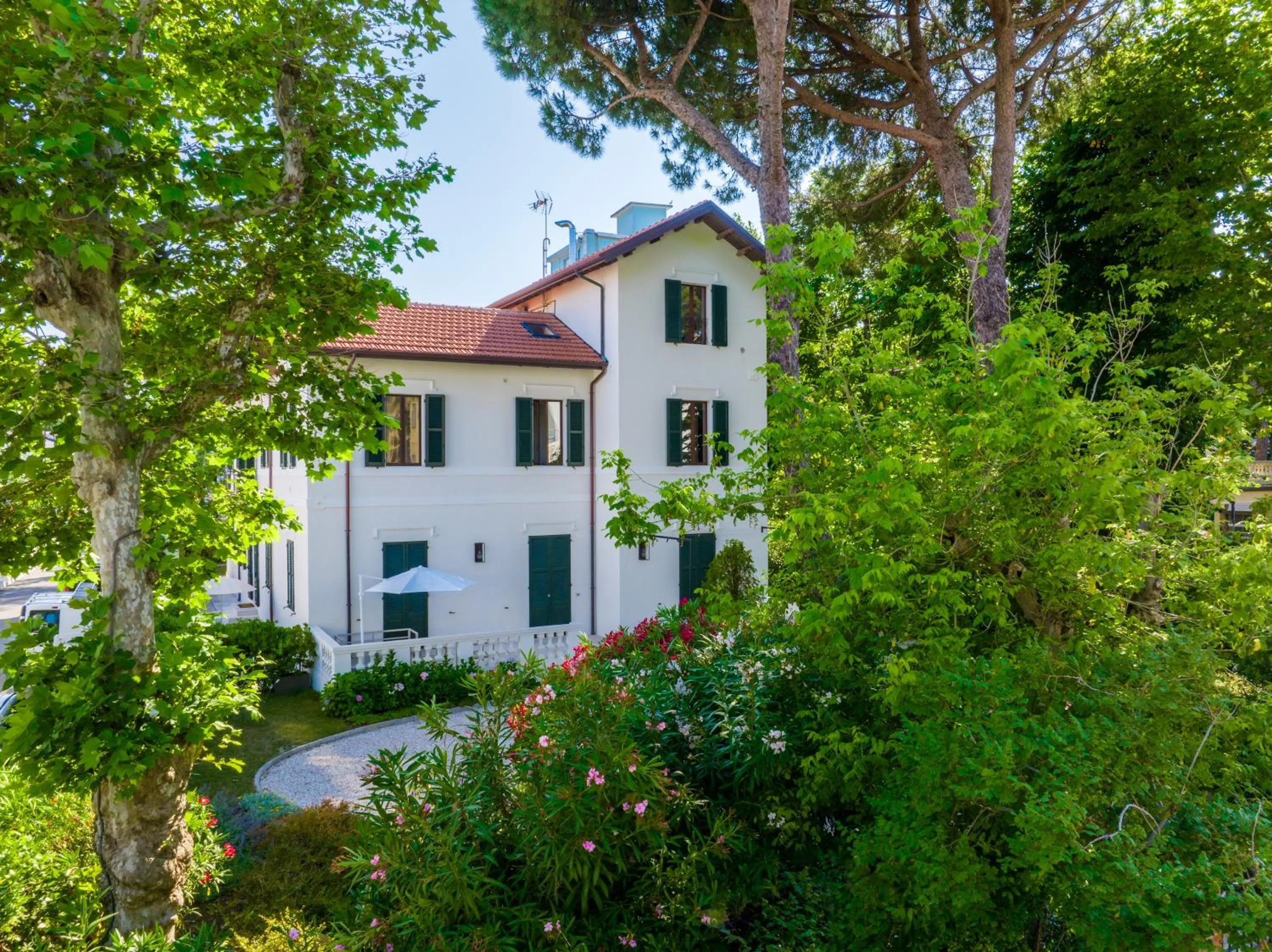 Property building in Hotel Select Suites & Spa - Apartments