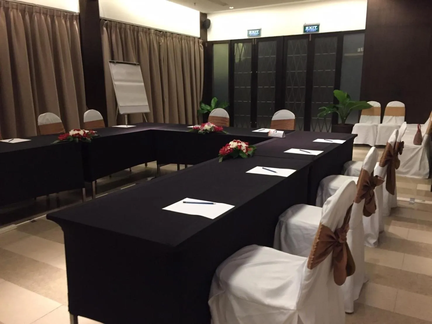 Restaurant/places to eat in Signature Pattaya