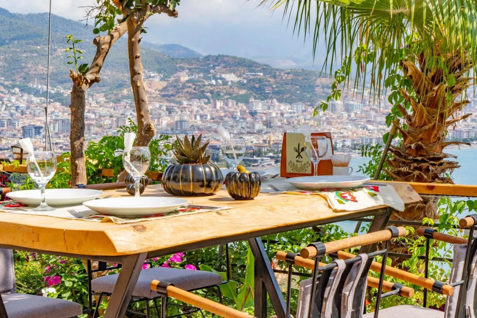 Restaurant/places to eat in Castle Boutique Hotel Alanya