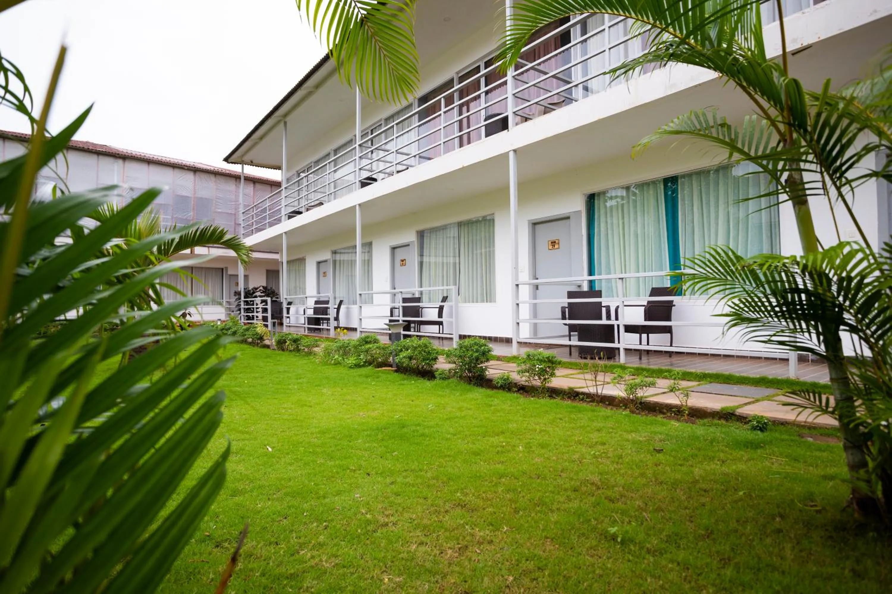 Property building in Koko Maya by Stone Wood Comfort