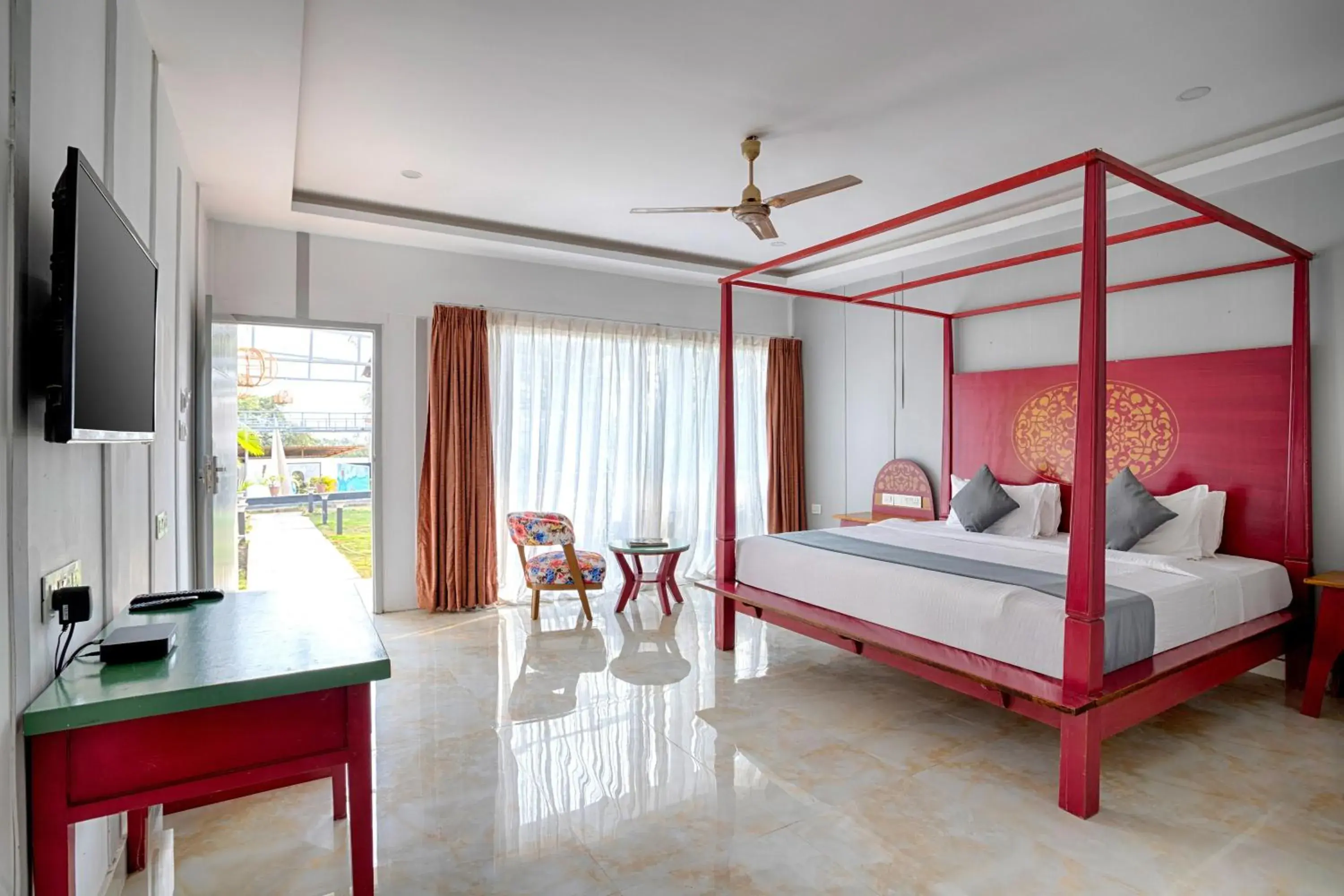 Elegant Room with Balcony in Koko Maya by Stone Wood Comfort Elegant Room with Balcony in Koko Maya by Stone Wood Comfort