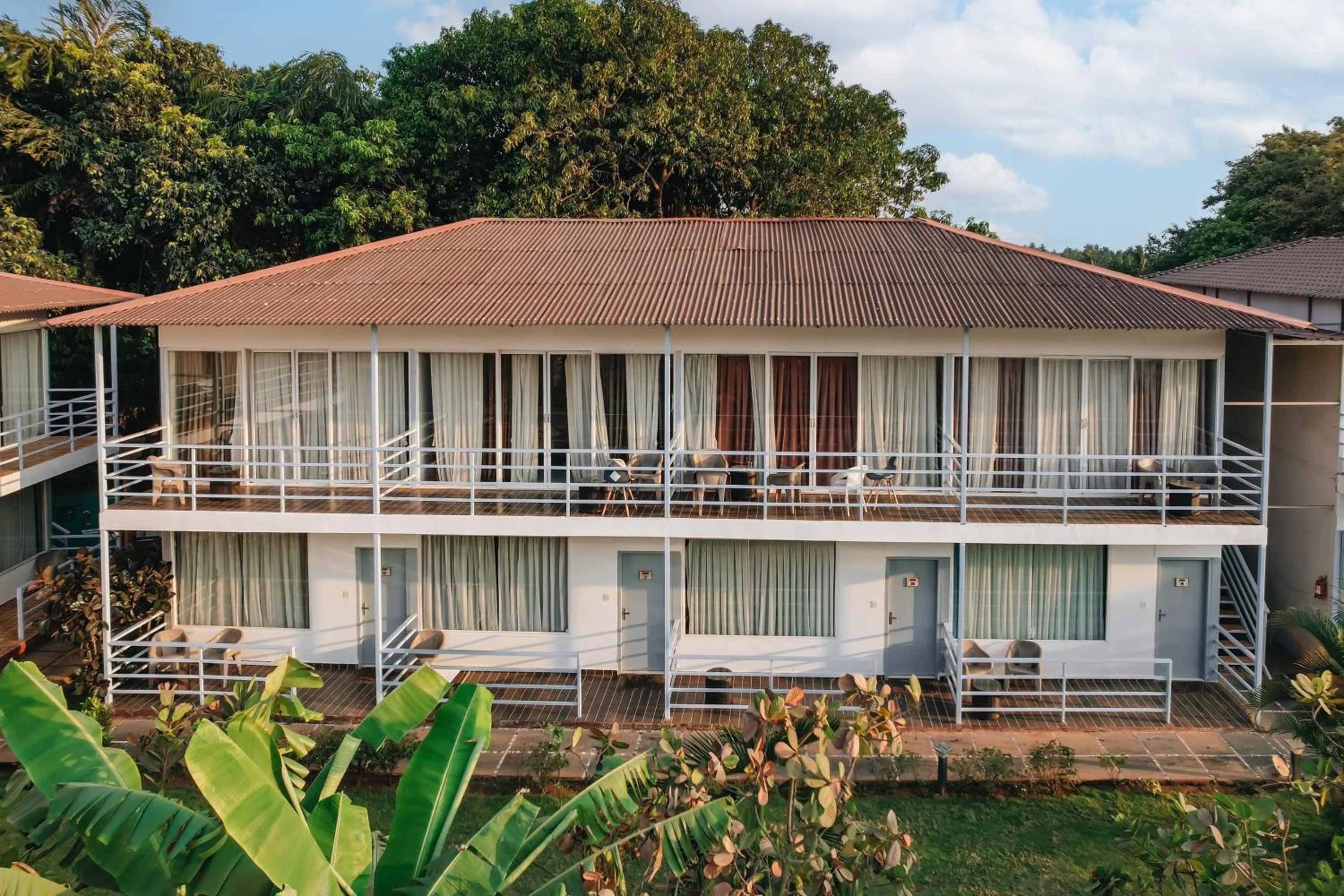 Property building in Koko Maya by Stone Wood Comfort