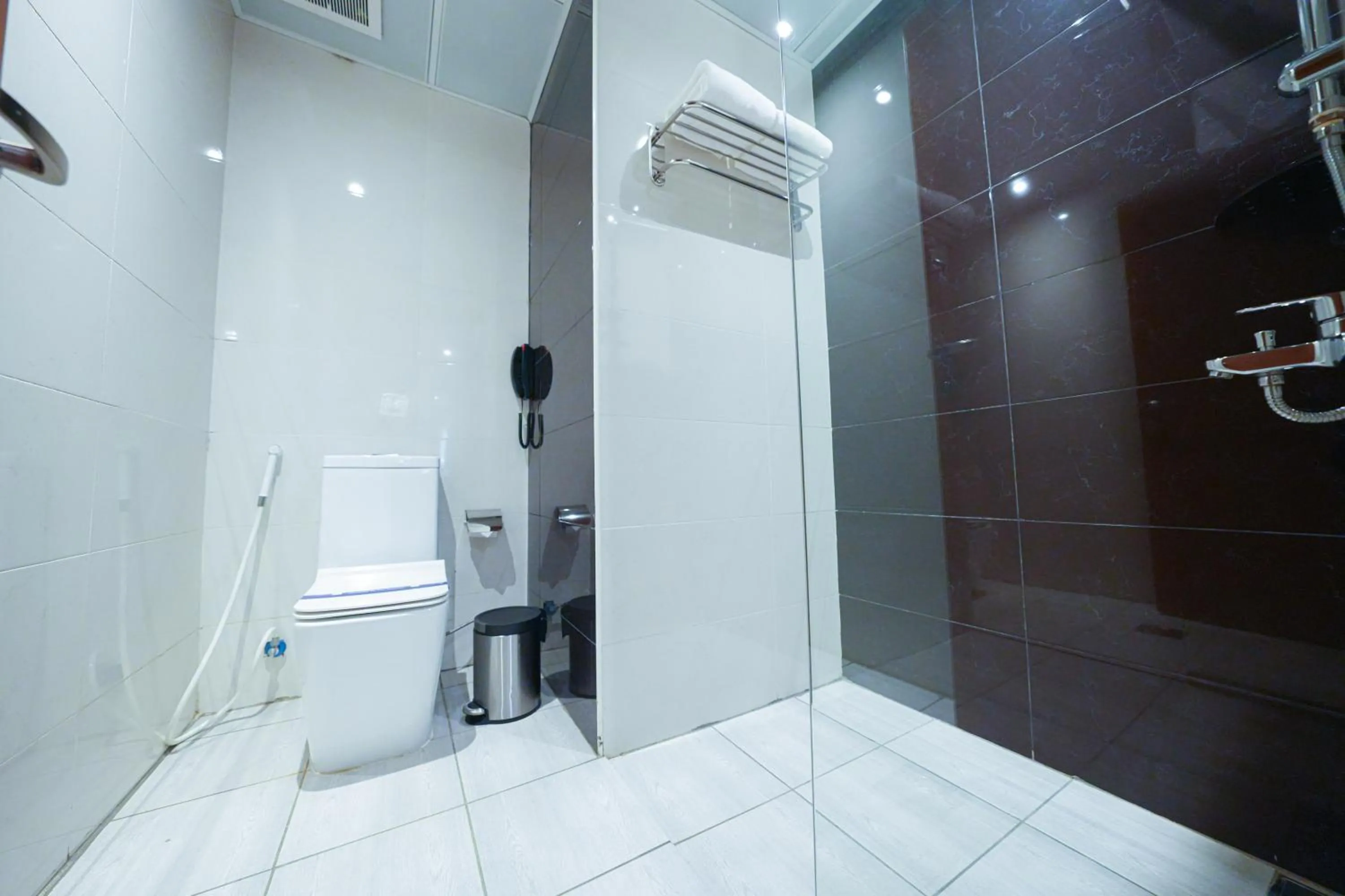 Bathroom in Romera Hotel