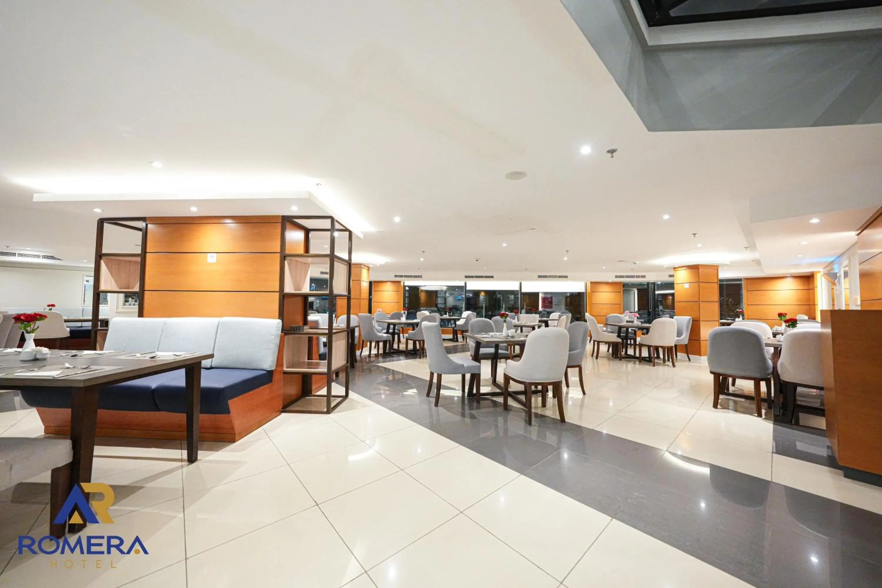 Restaurant/places to eat in Romera Hotel