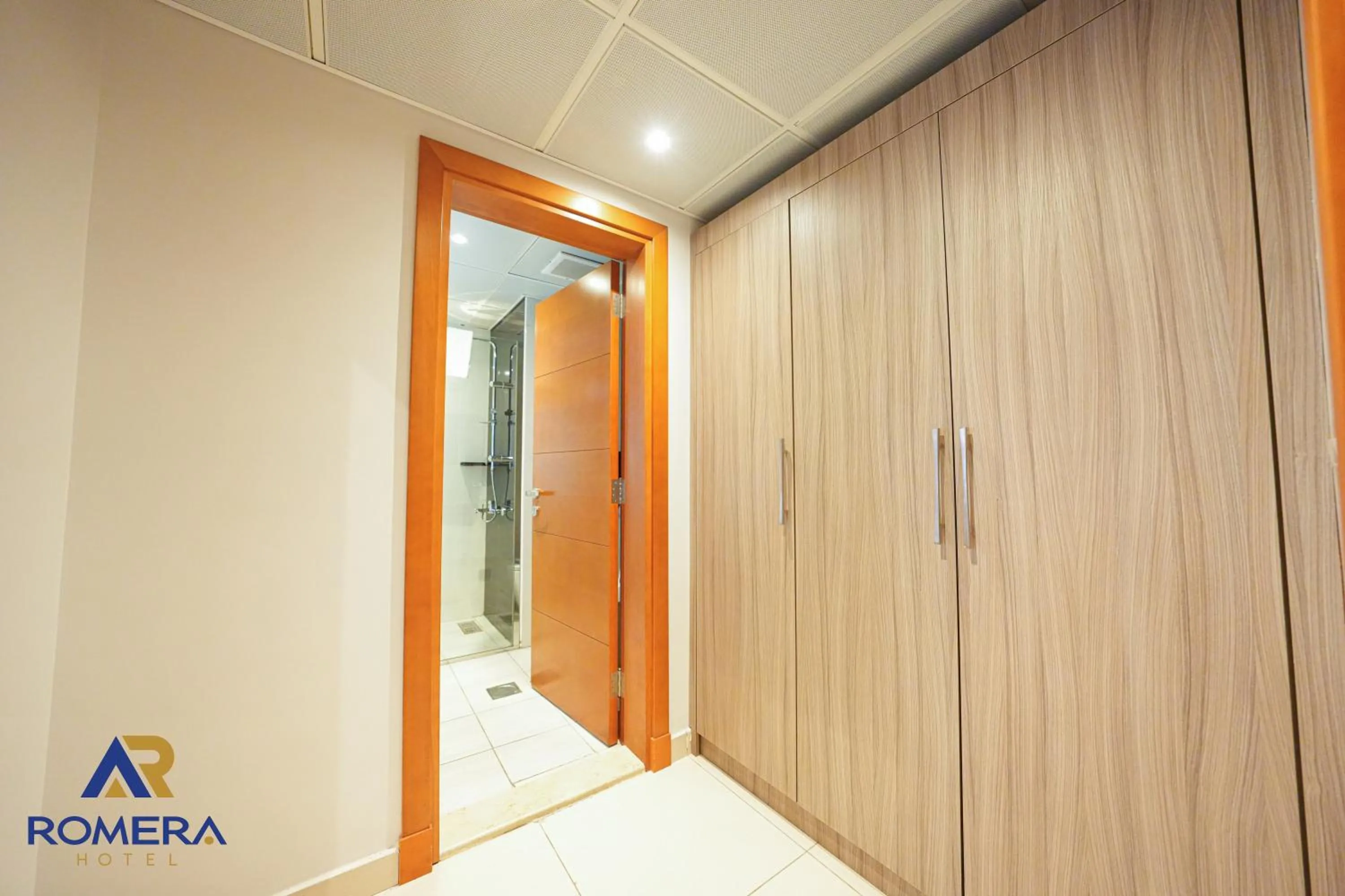 wardrobe in Romera Hotel