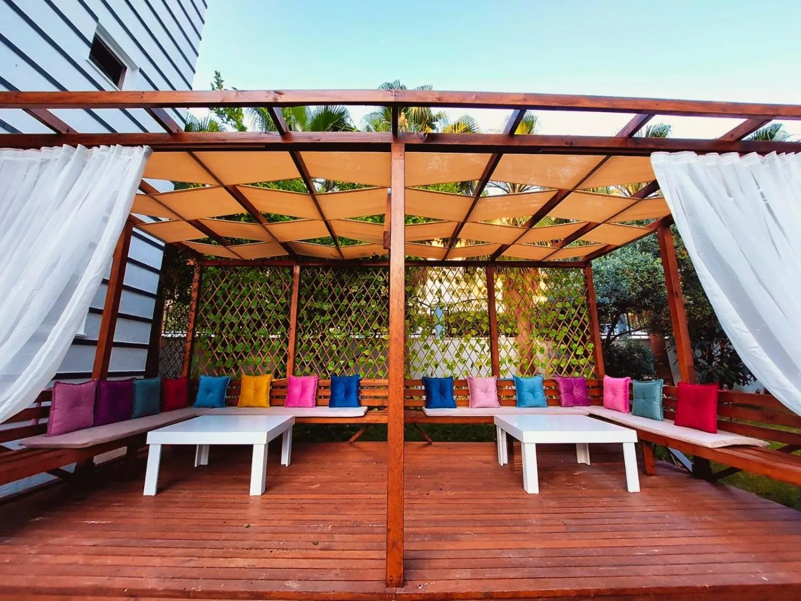 Patio in Summer rose hotel