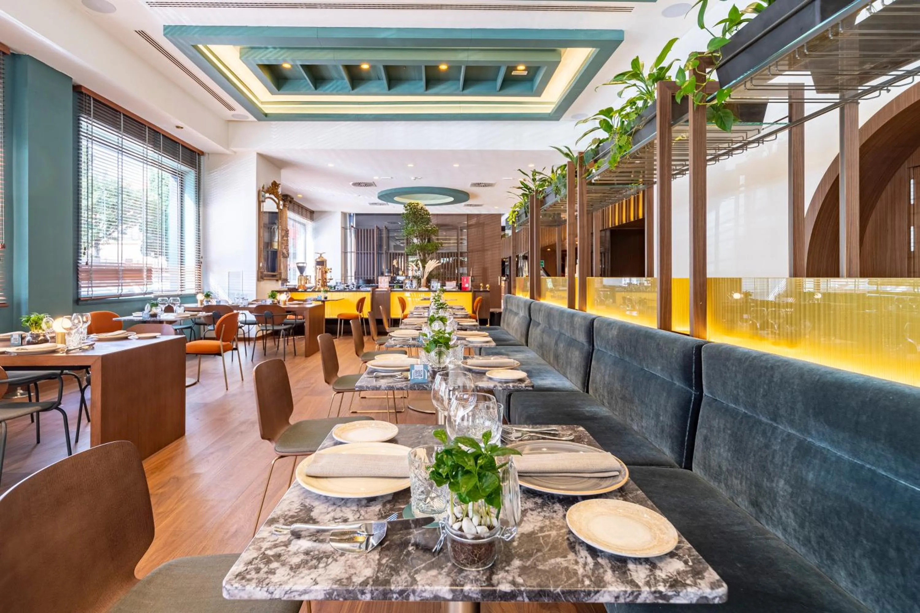 Restaurant/places to eat in Meliá Milano