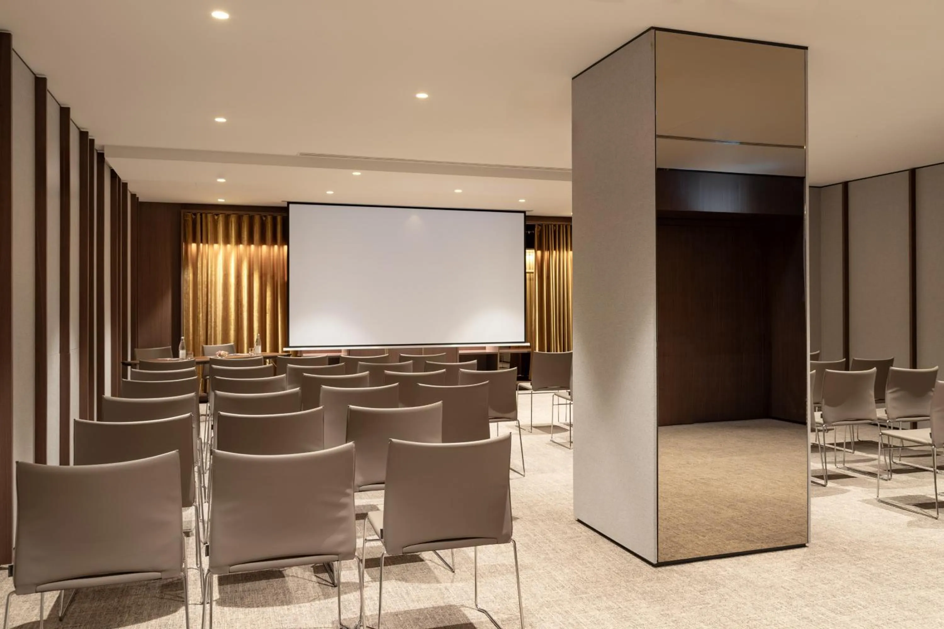 Meeting/conference room in Meliá Milano