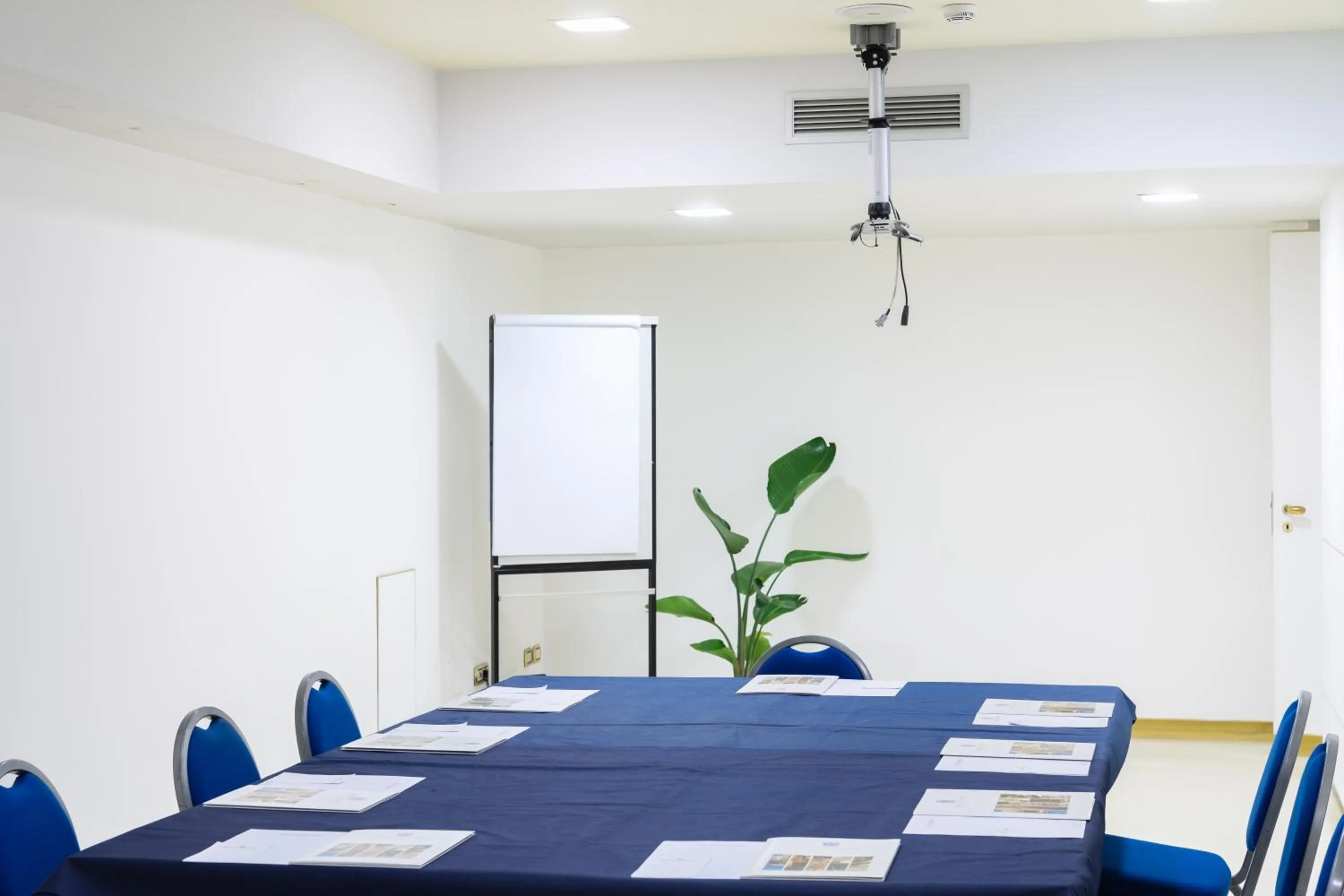 Meeting/conference room in Reginna Palace Hotel