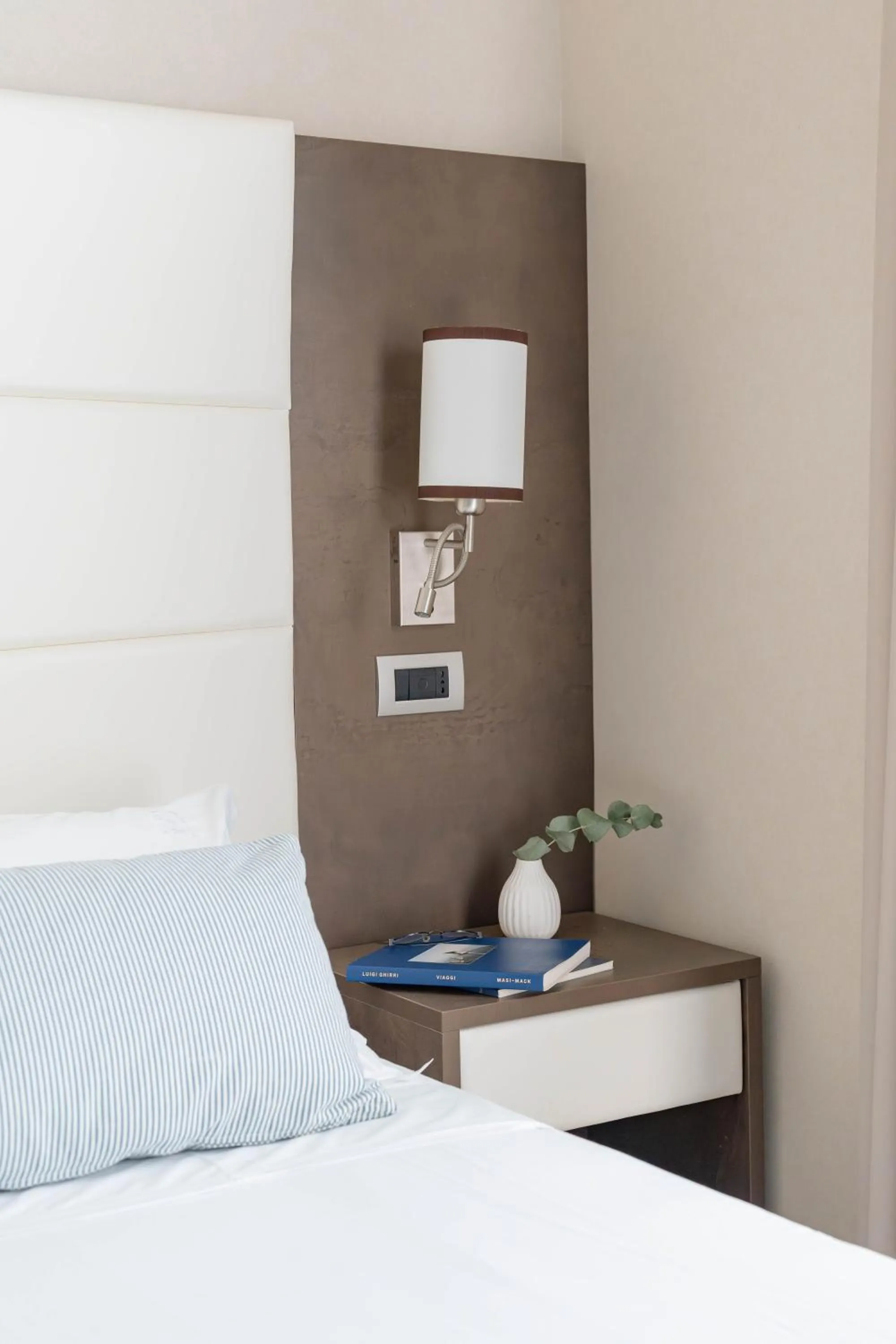 Bed in Reginna Palace Hotel