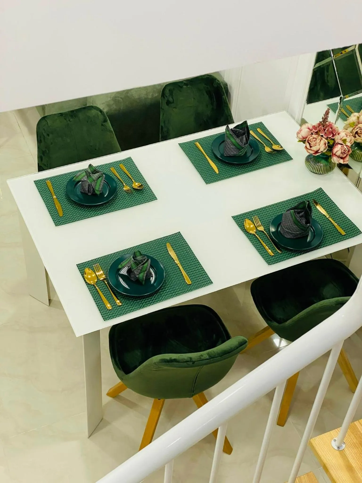 Meals in BBKISS Apartments & Hotel