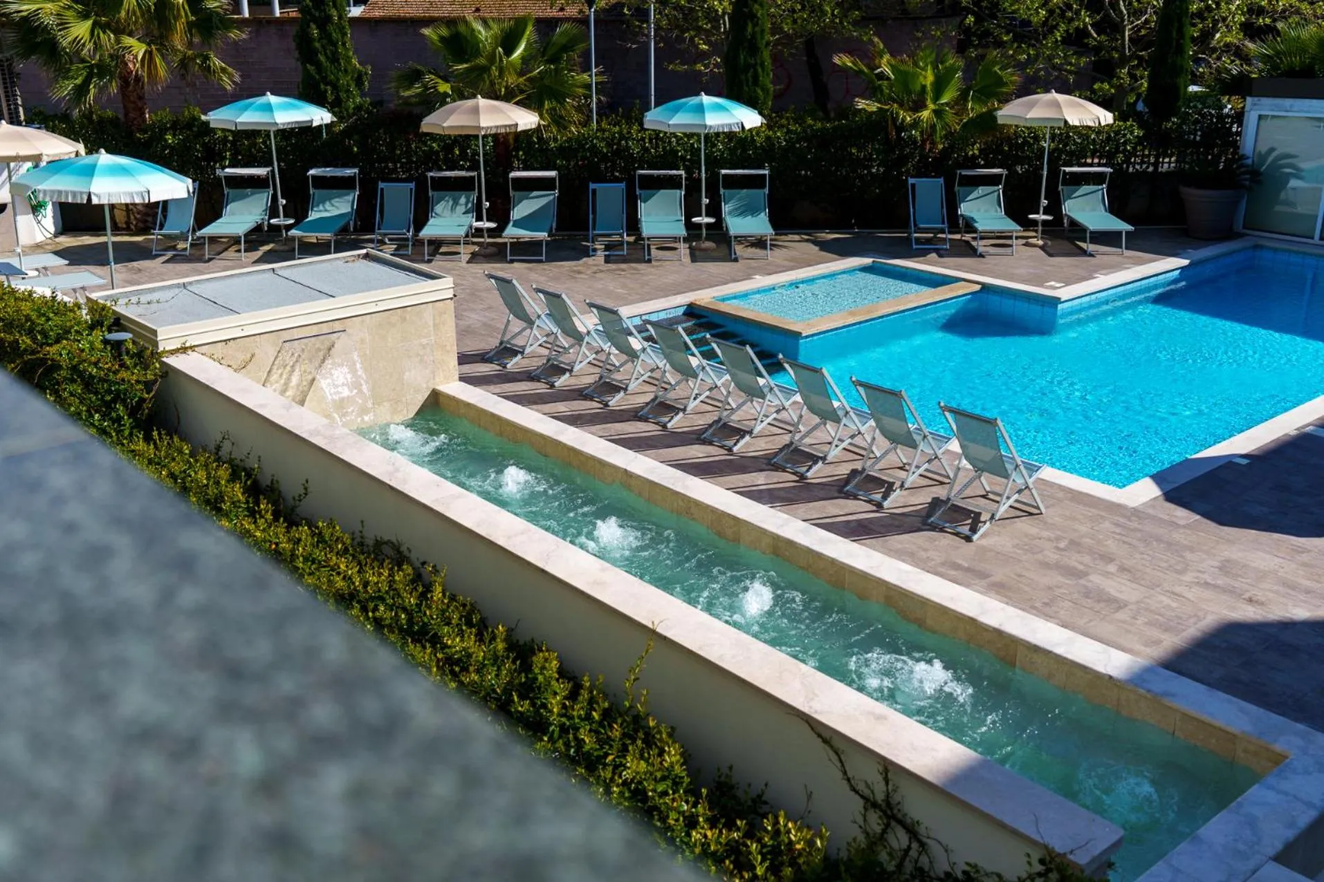 Swimming pool in Golden Hotel