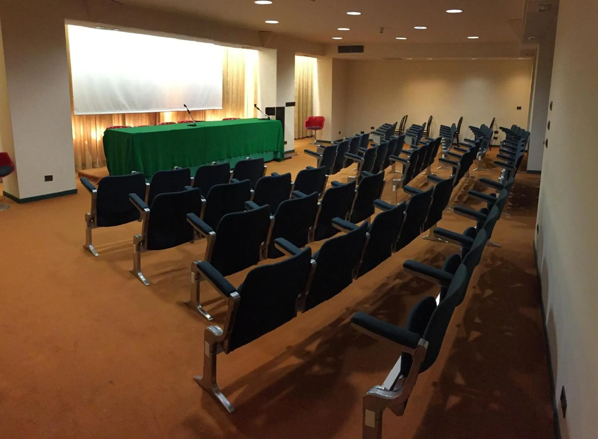 Meeting/conference room in Savant Hotel