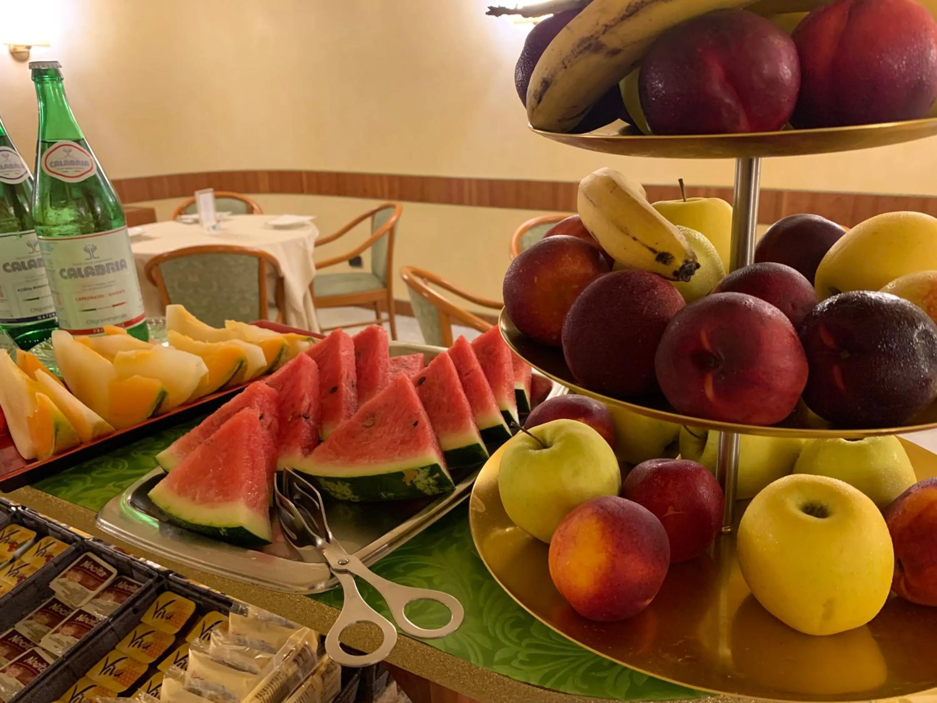 Buffet breakfast in Savant Hotel