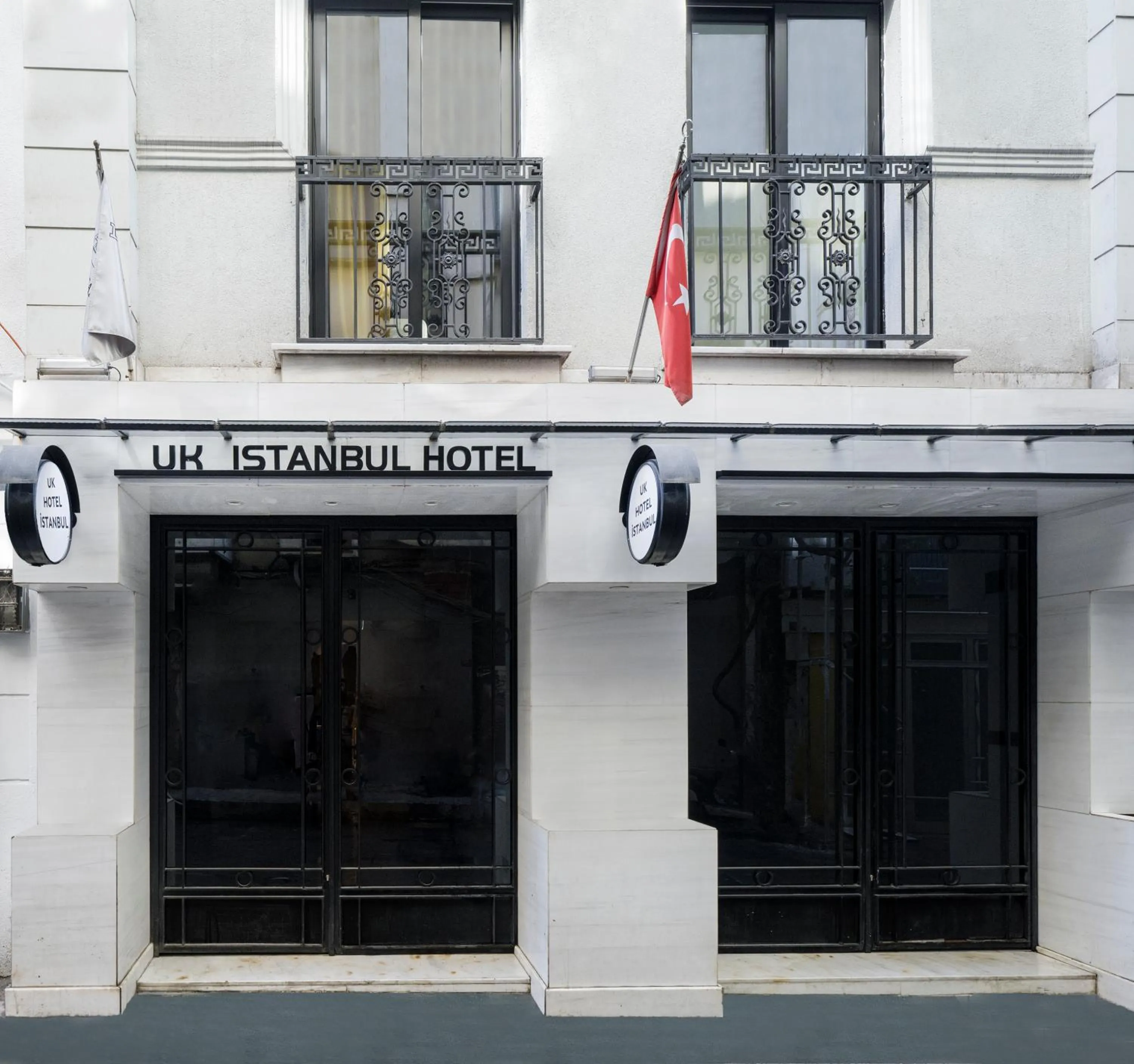 Property building in UK HOTEL İSTANBUL