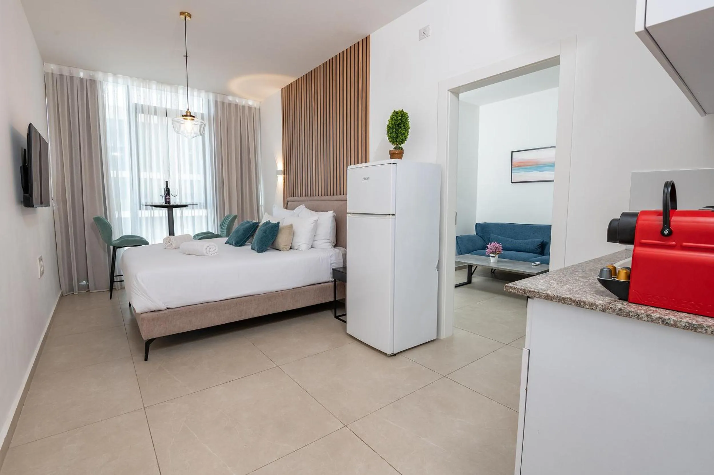 Photo of the whole room, Bed in Hi-Yam SeaView Apartments & Suites