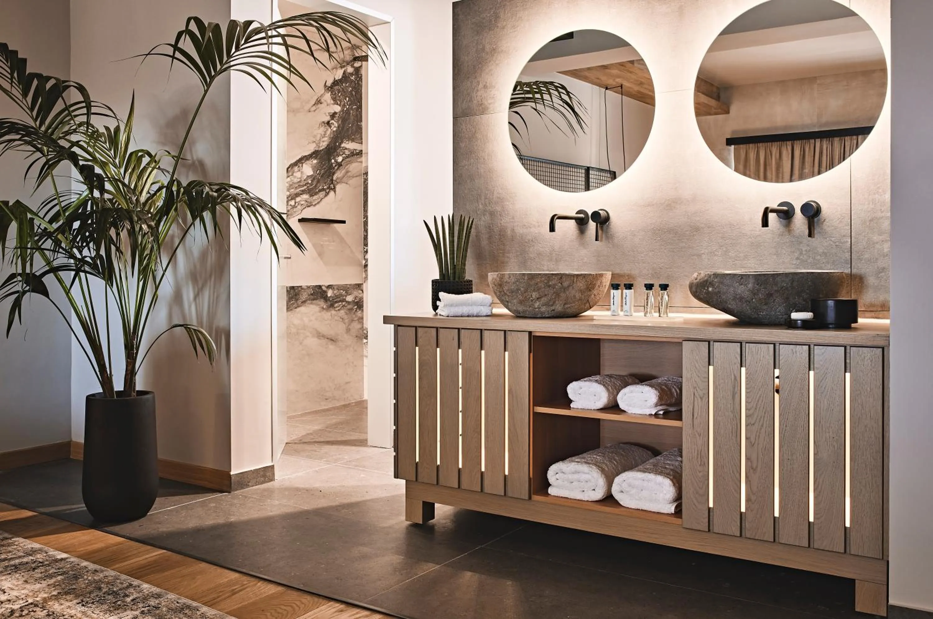 Bathroom in Cama Luxury Suites Glyfada