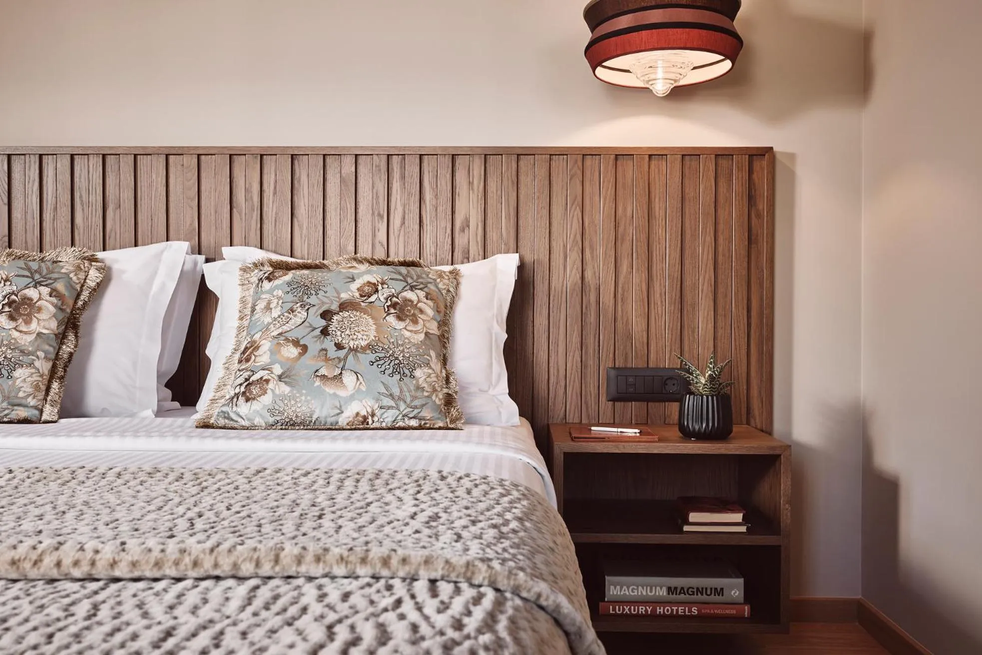 Bed in Cama Luxury Suites Glyfada