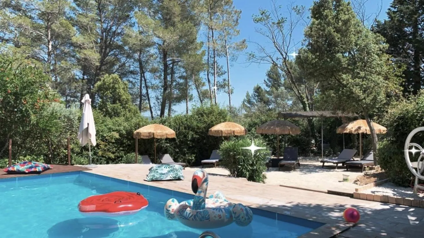 Property building in La Villa Tosca