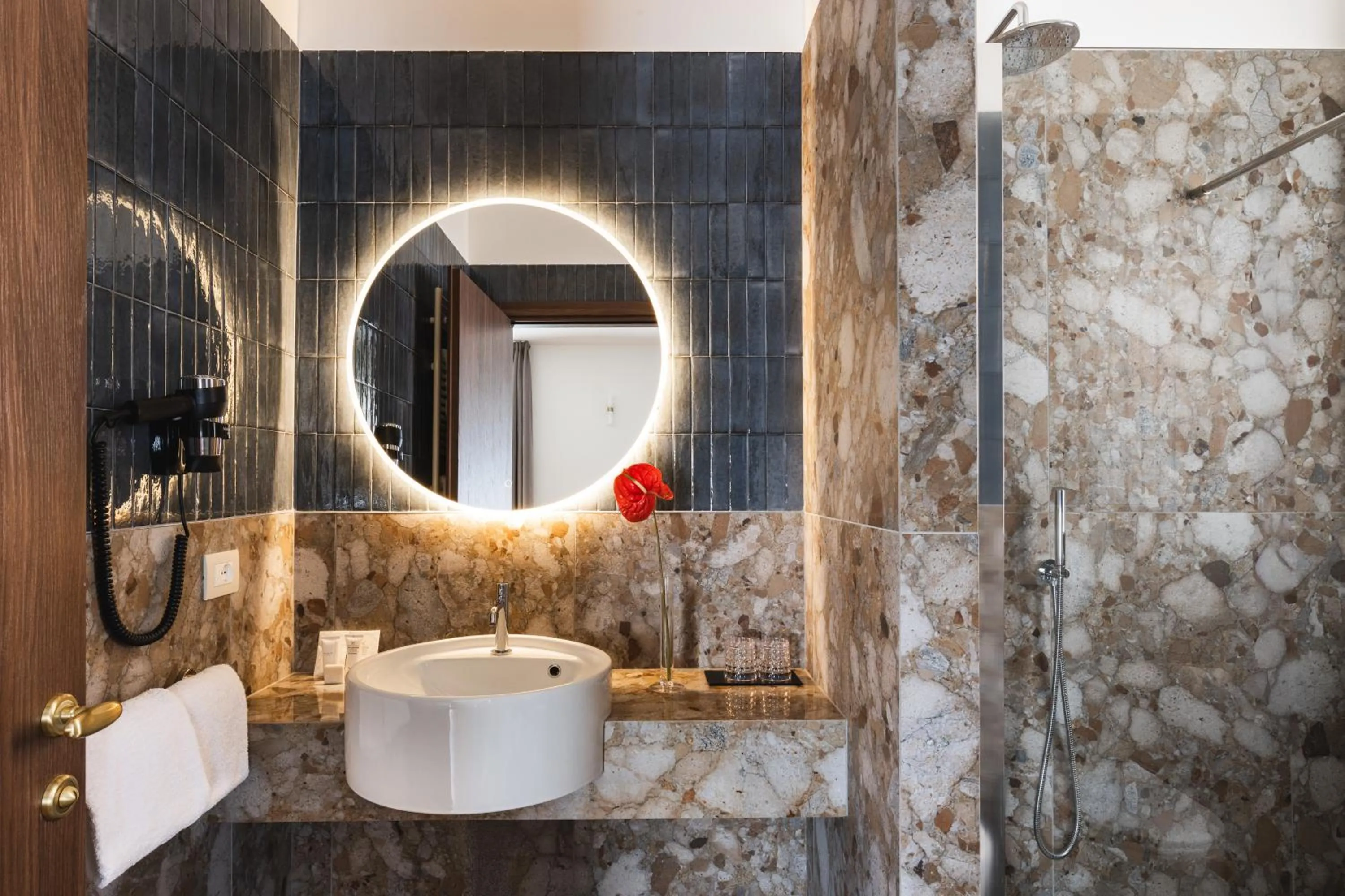 Bathroom in Casa D'Este - Hotel Ferrara