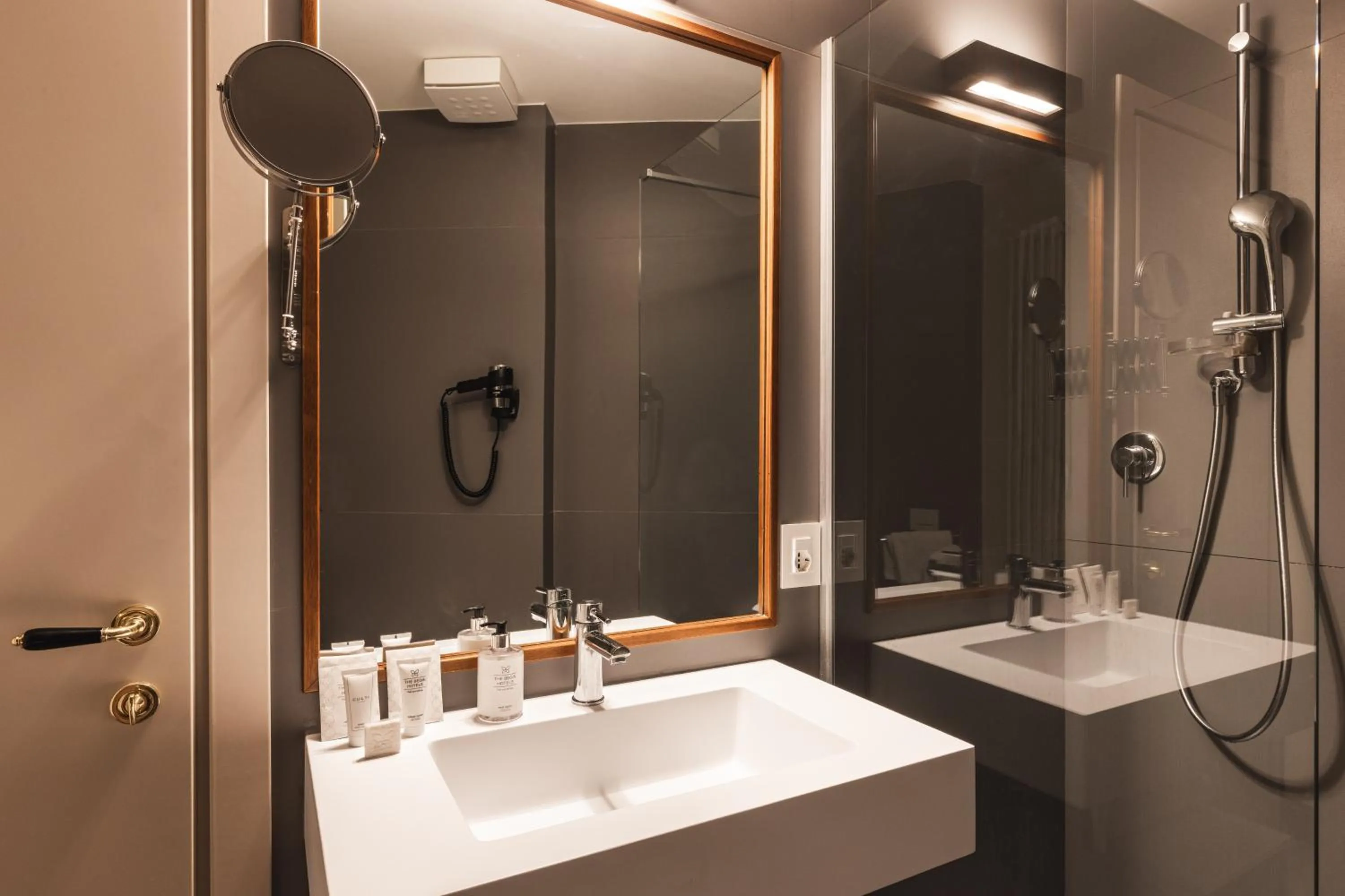 Bathroom in Casa D'Este - Hotel Ferrara