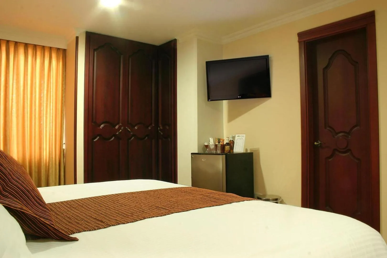 Bed in Hotel Luxor Pereira