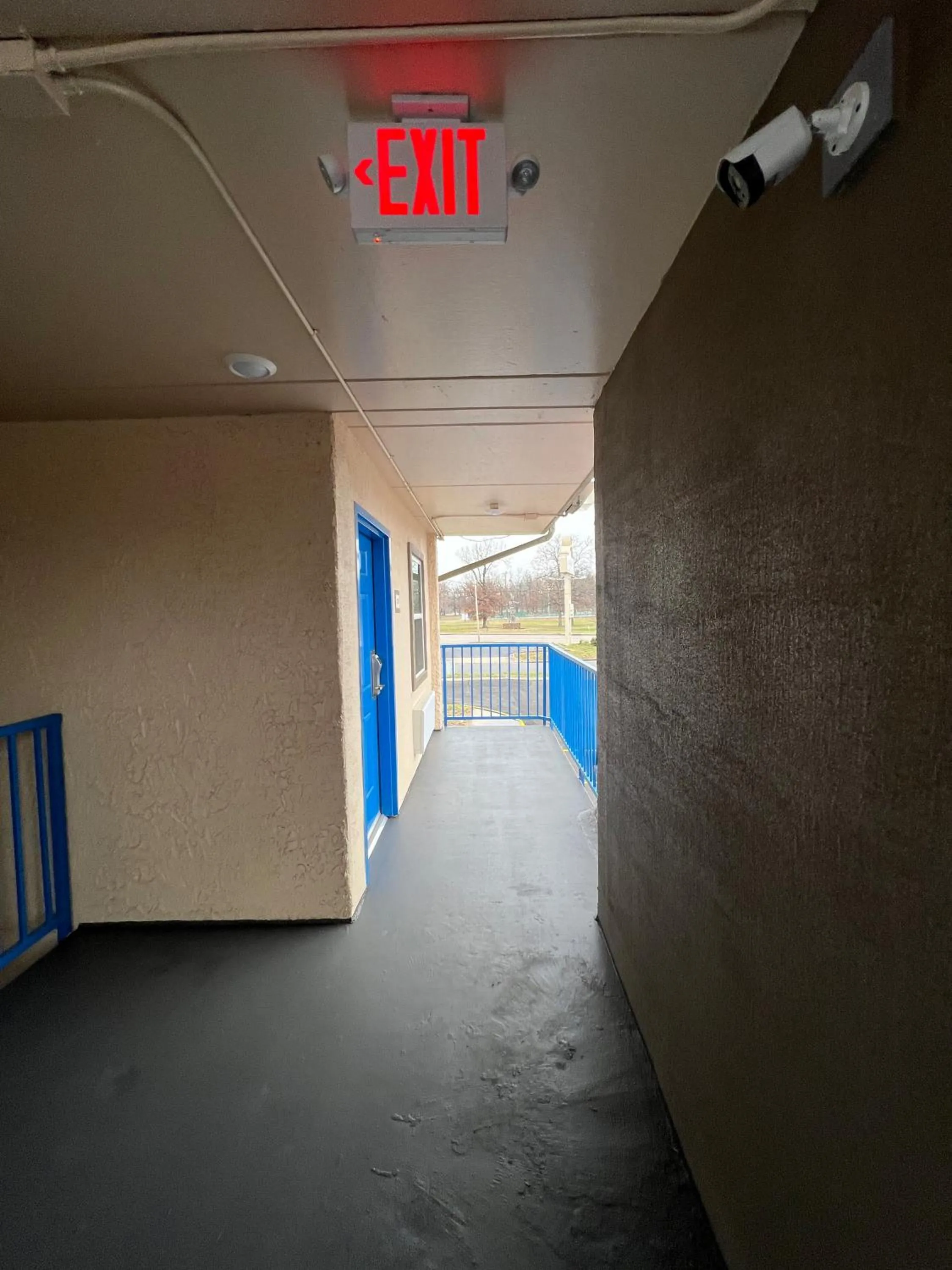 Property building in Super 8 by Wyndham Paducah I-24 Exit 4