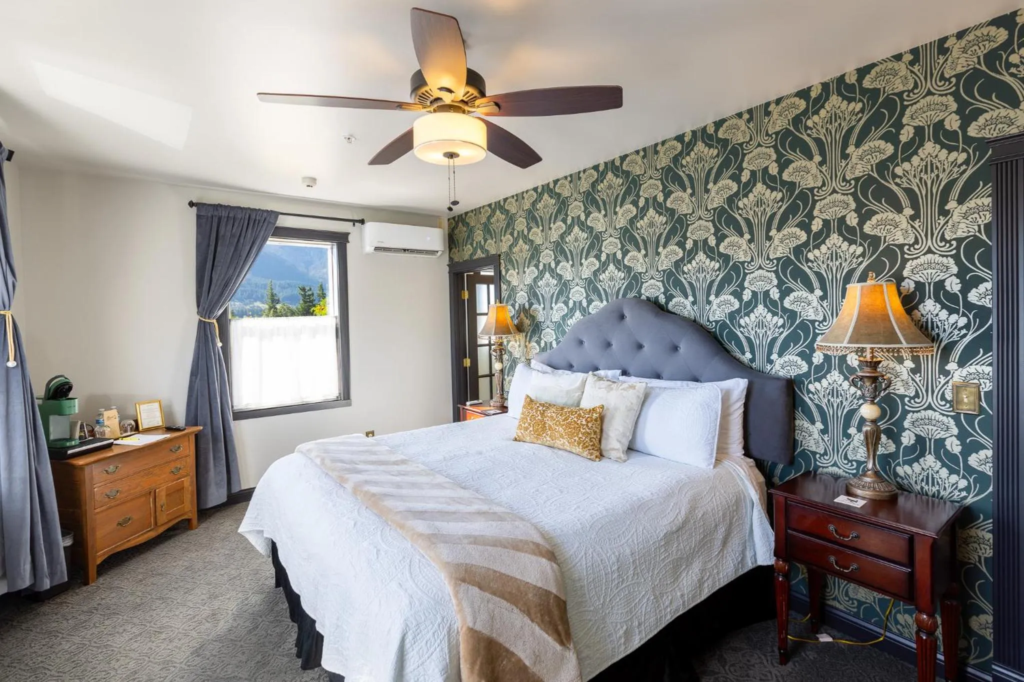 Bedroom, Bed in Hotel Stevenson