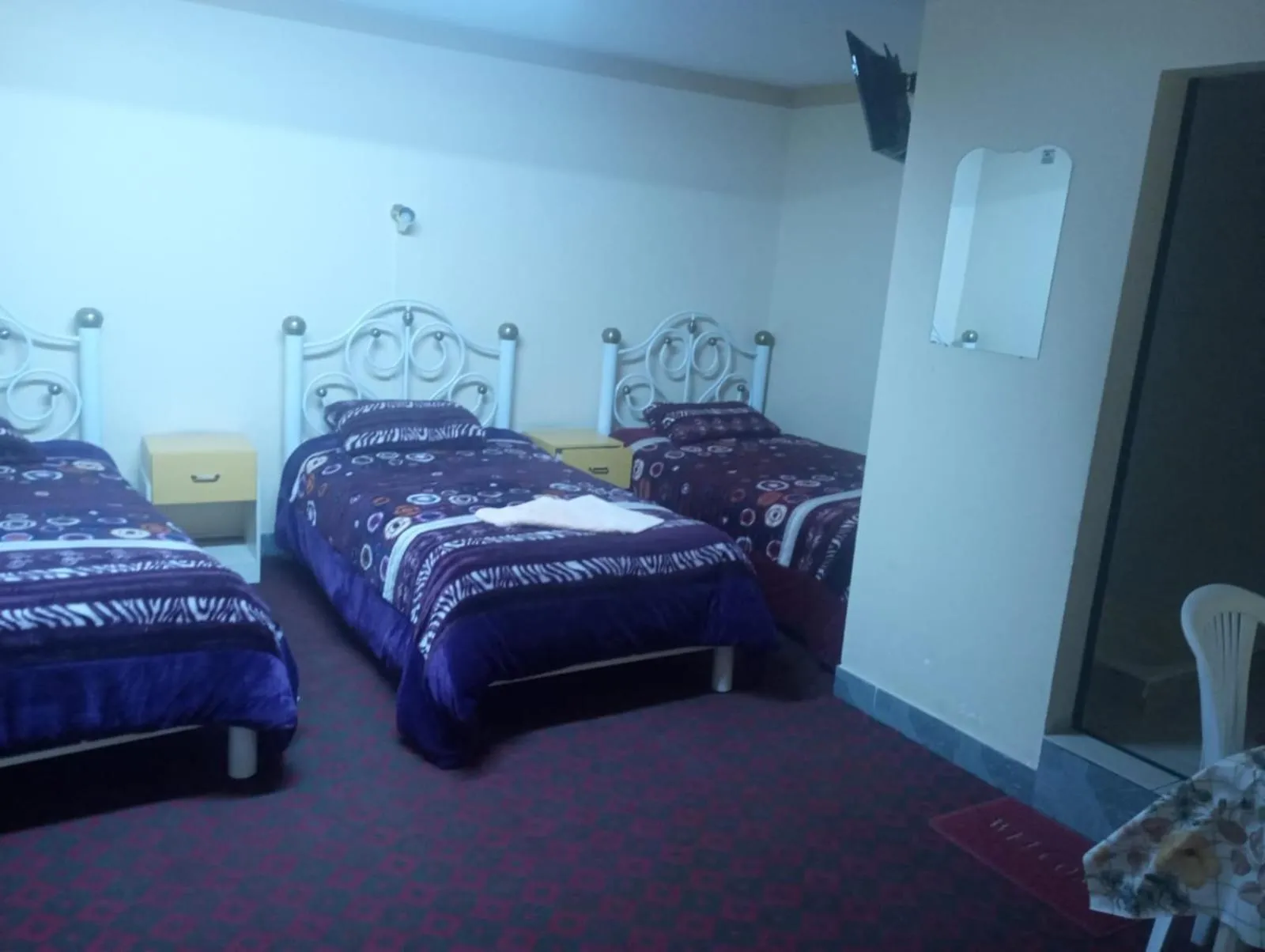 Triple Room with Private Bathroom in Hostal La Realeza