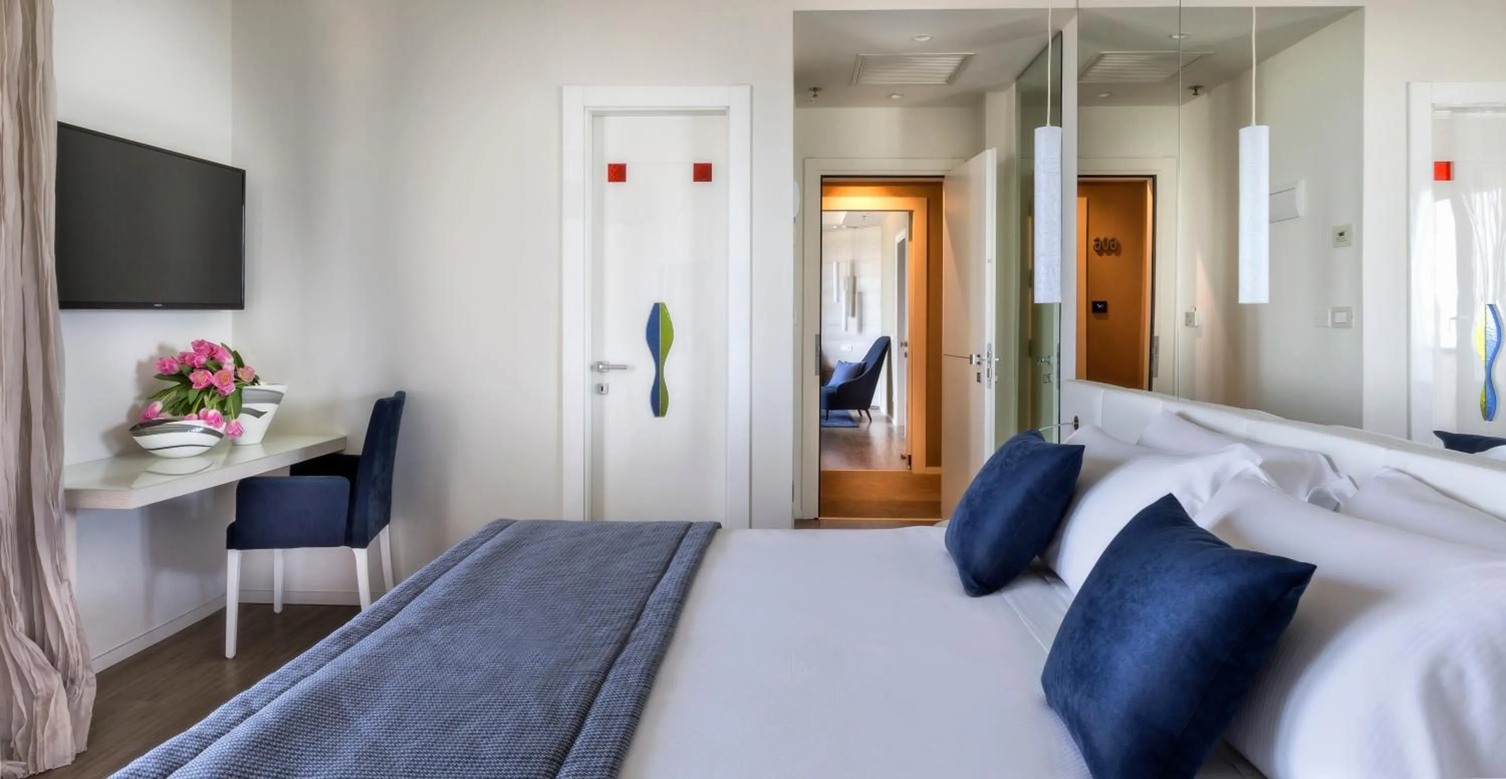 Photo of the whole room, Bed in Hotel Nautico