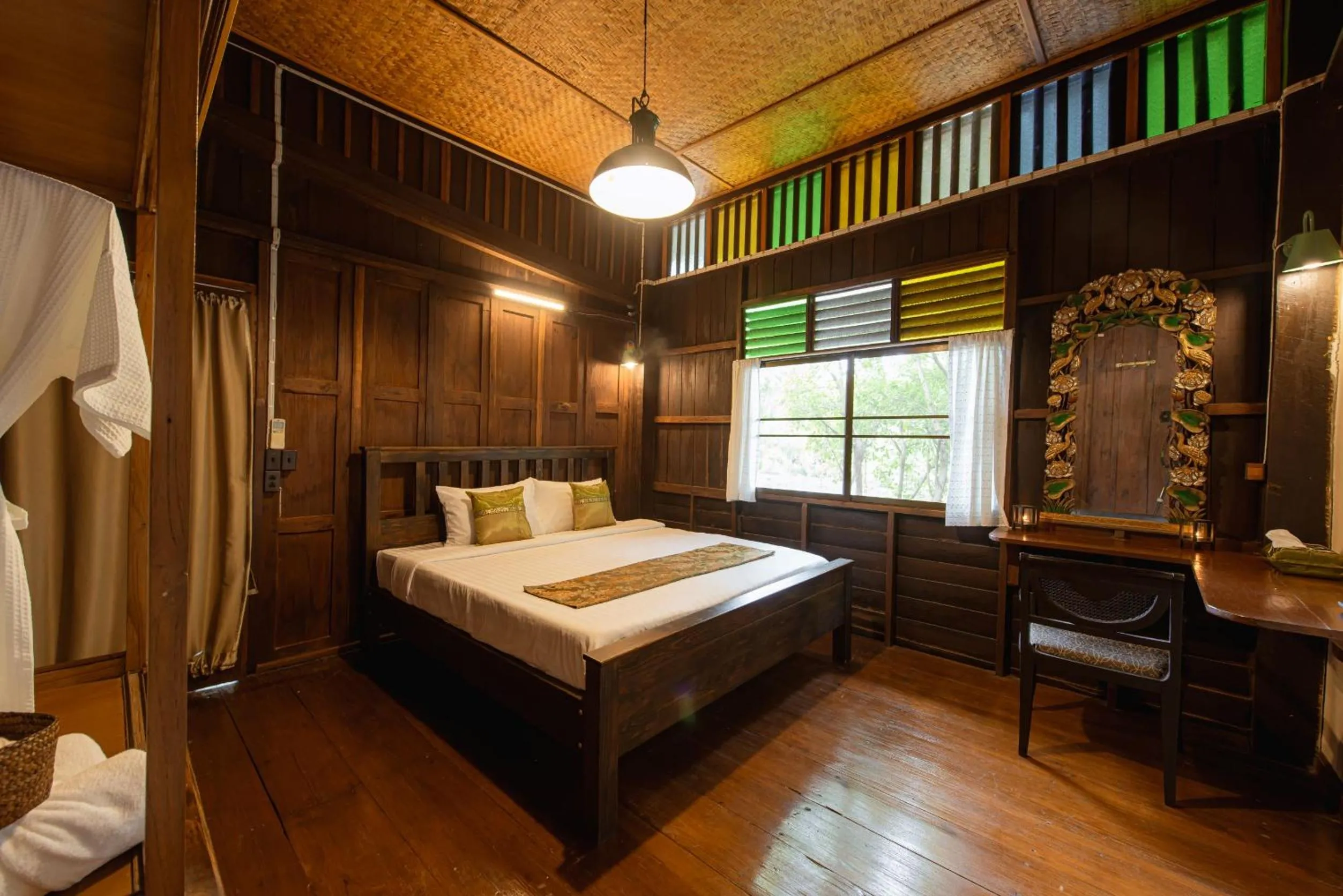 Bedroom, Bed in Karaboon Wellness