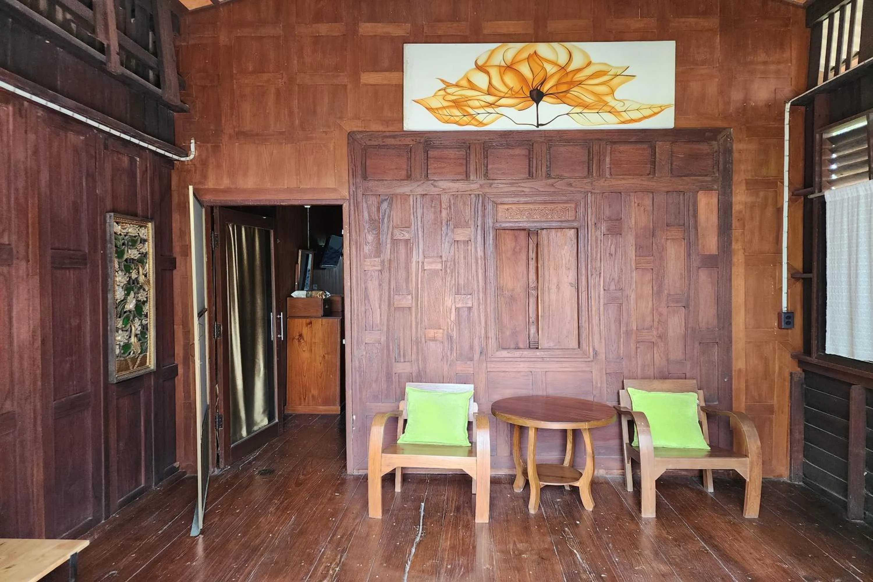 Seating area in Karaboon Wellness