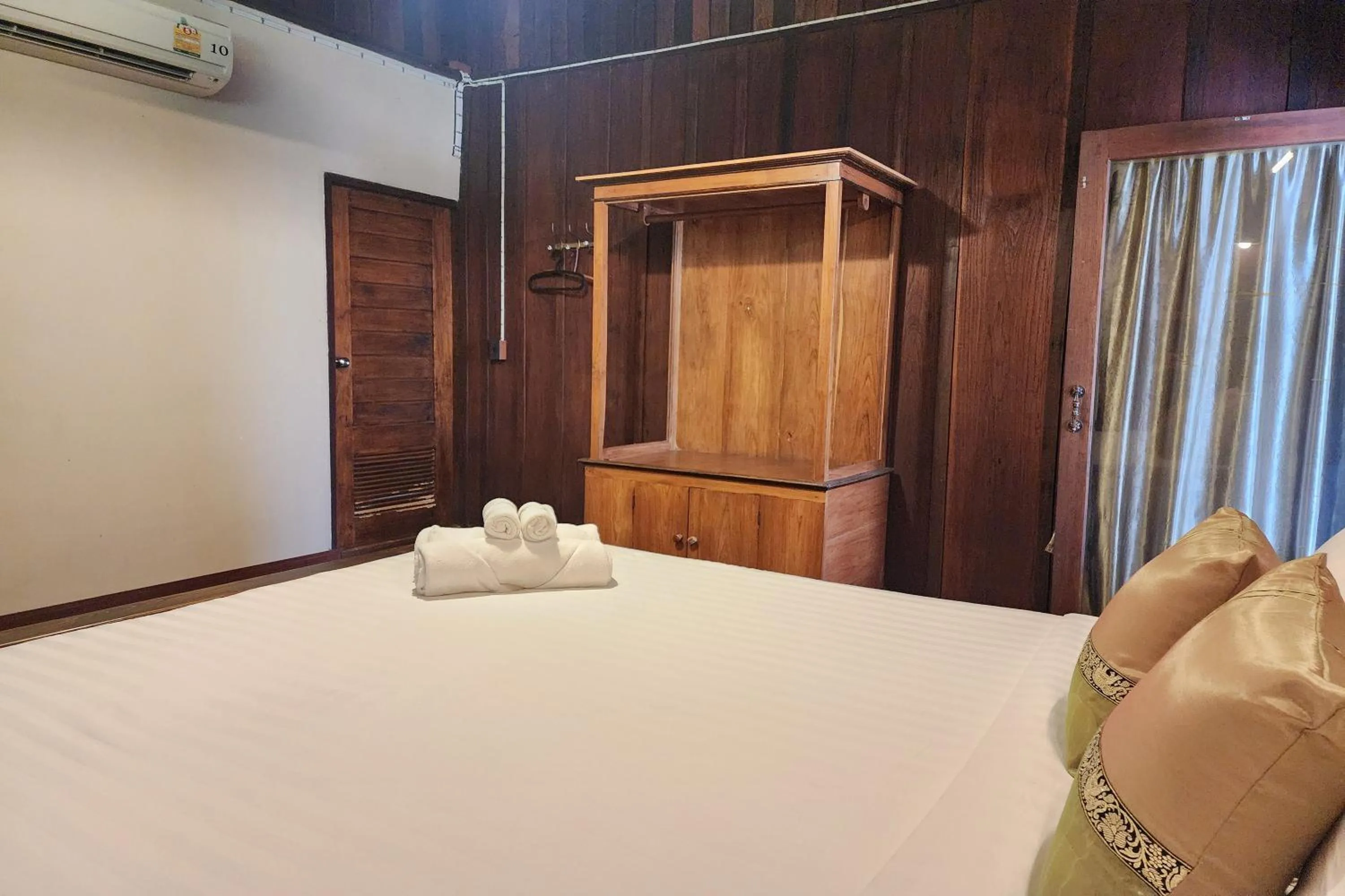 Bed in Karaboon Wellness