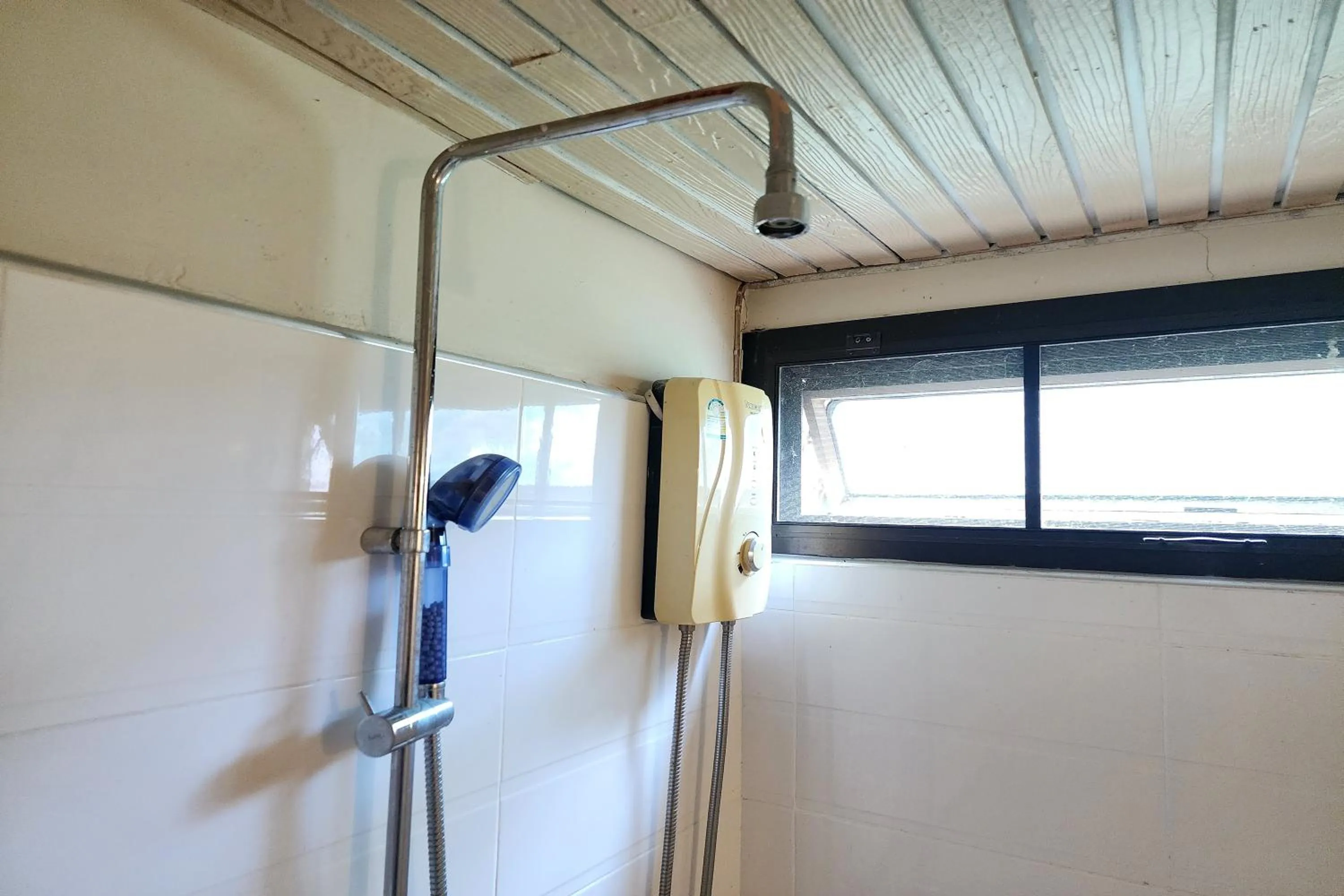 Shower in Karaboon Wellness