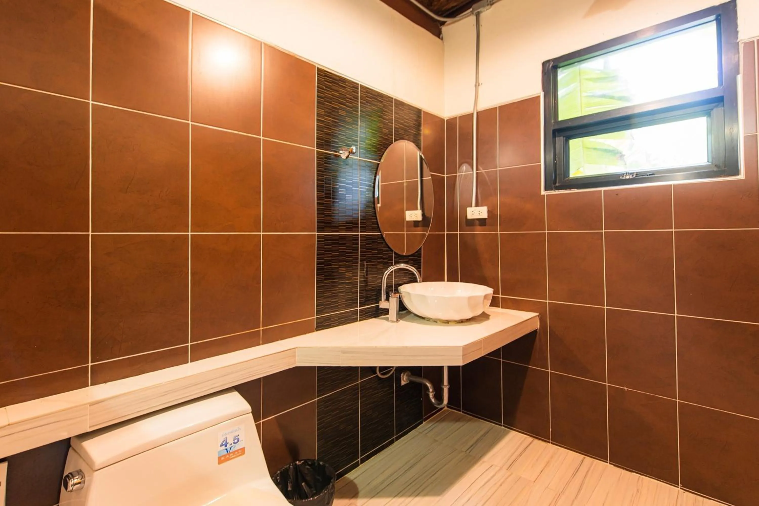 Toilet in Karaboon Wellness