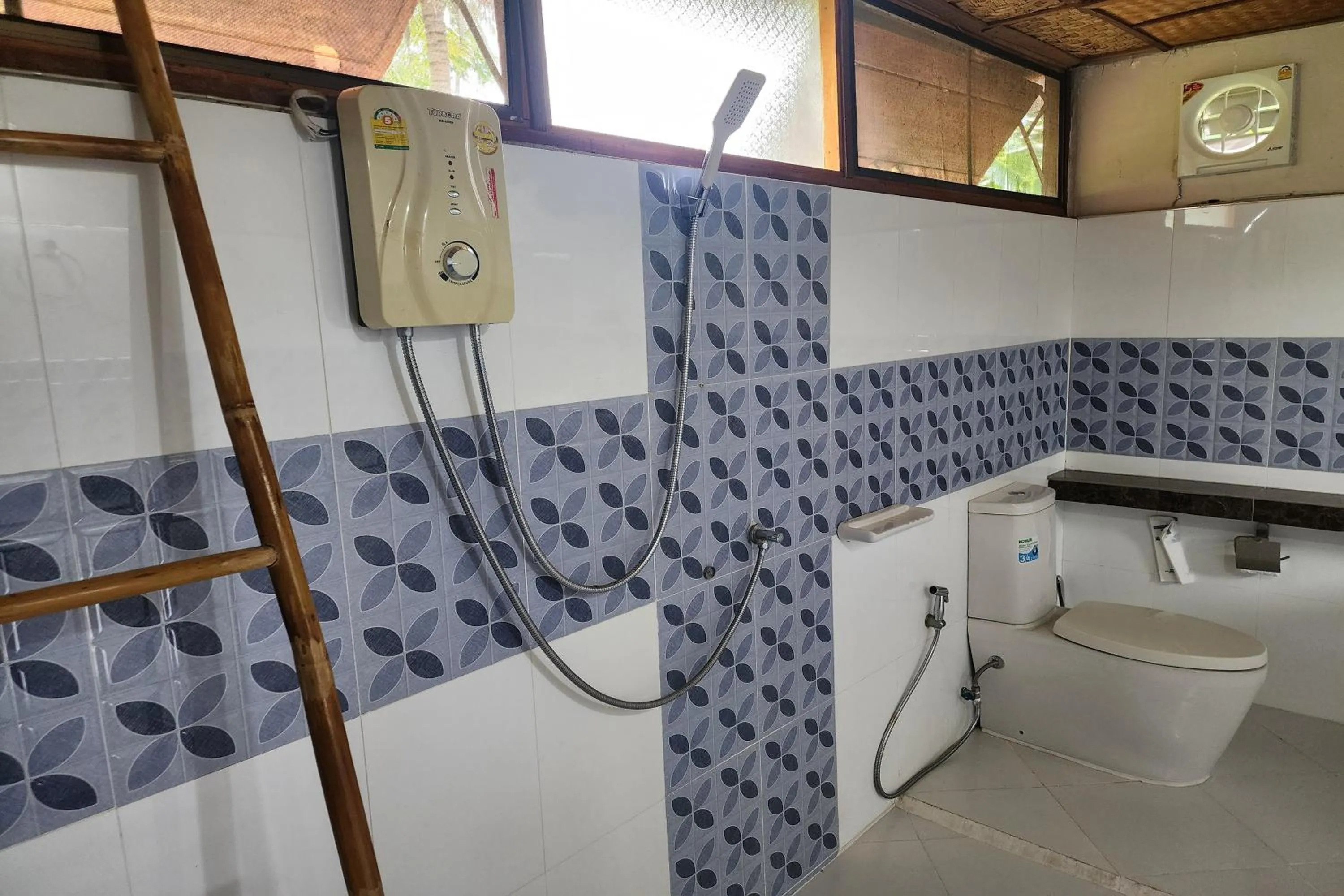 Toilet in Karaboon Wellness