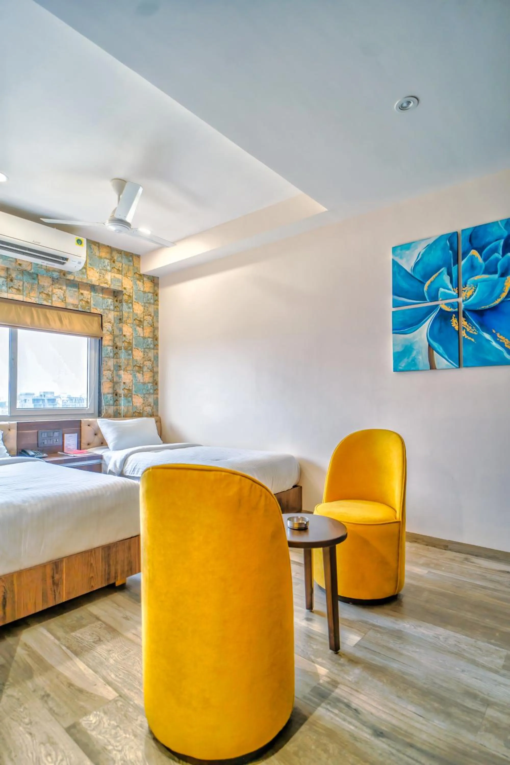 View (from property/room), Bed in ROYAL CLIFF HOTEL & RESORTS