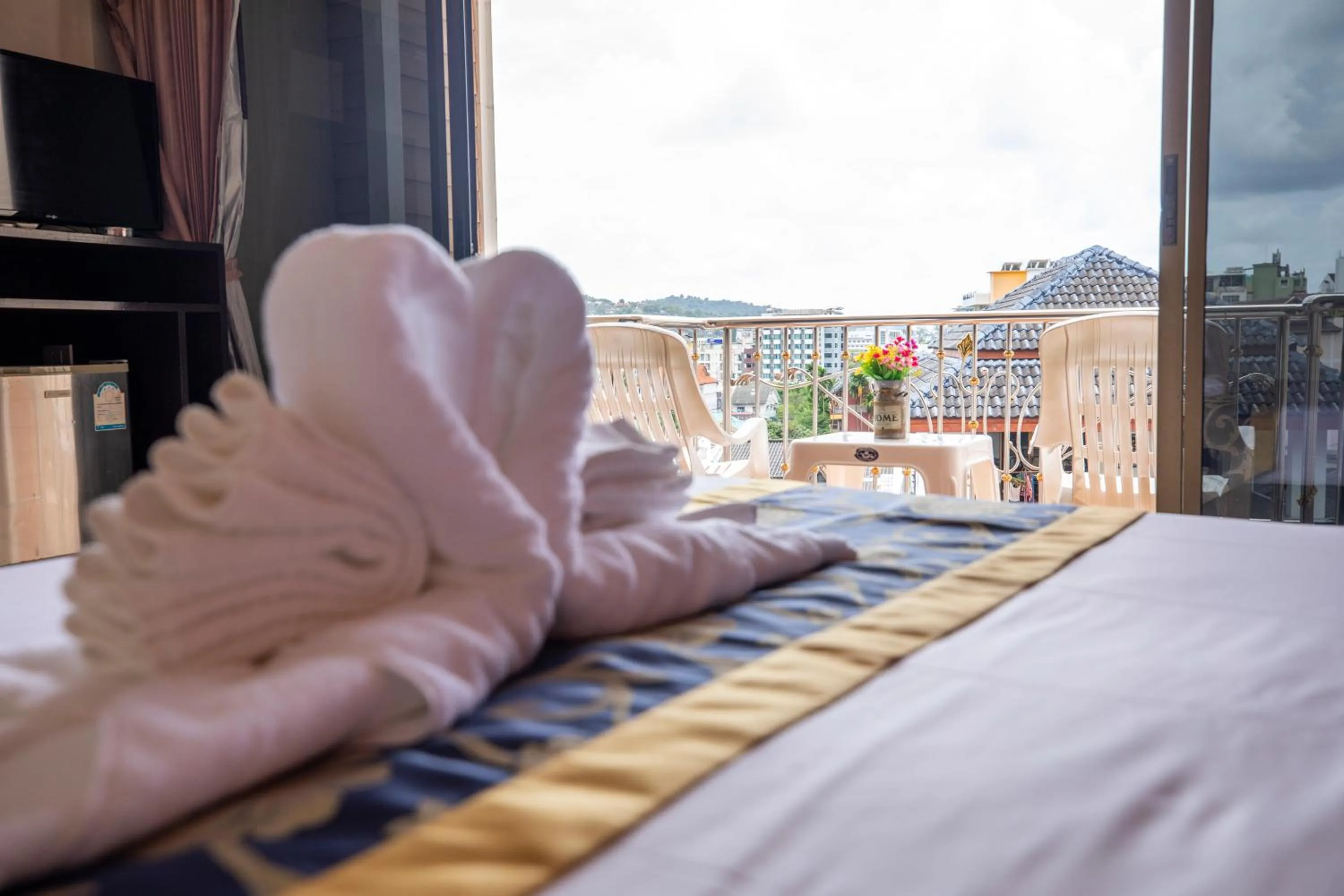 City view, Bed in Lily Holiday hotel 百合假日酒店