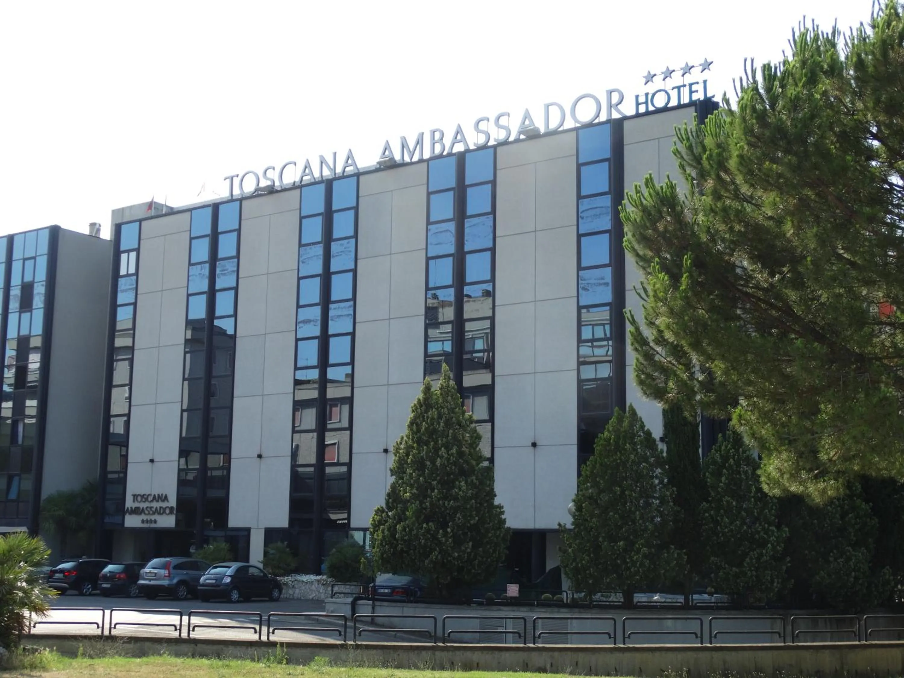 Property building in Toscana Ambassador