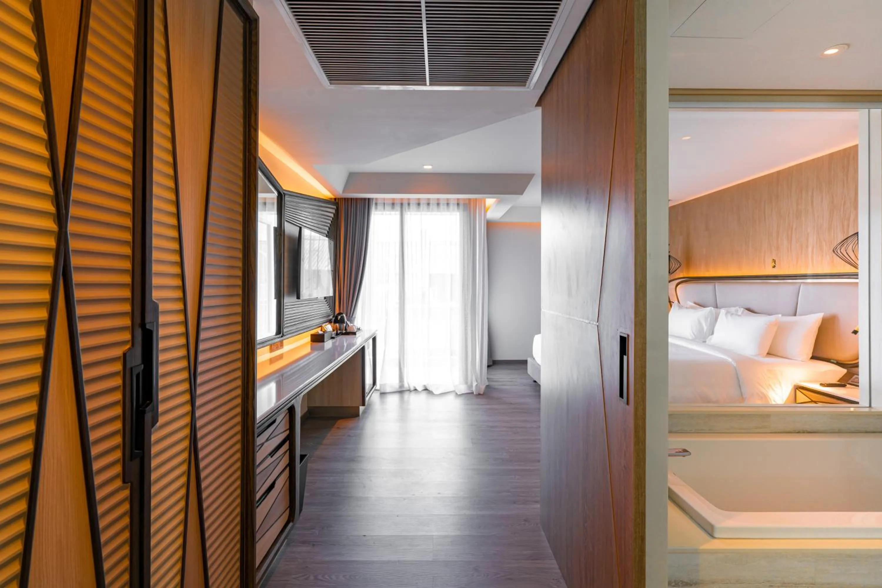 Bedroom, Bed in Amethyst Hotel Pattaya