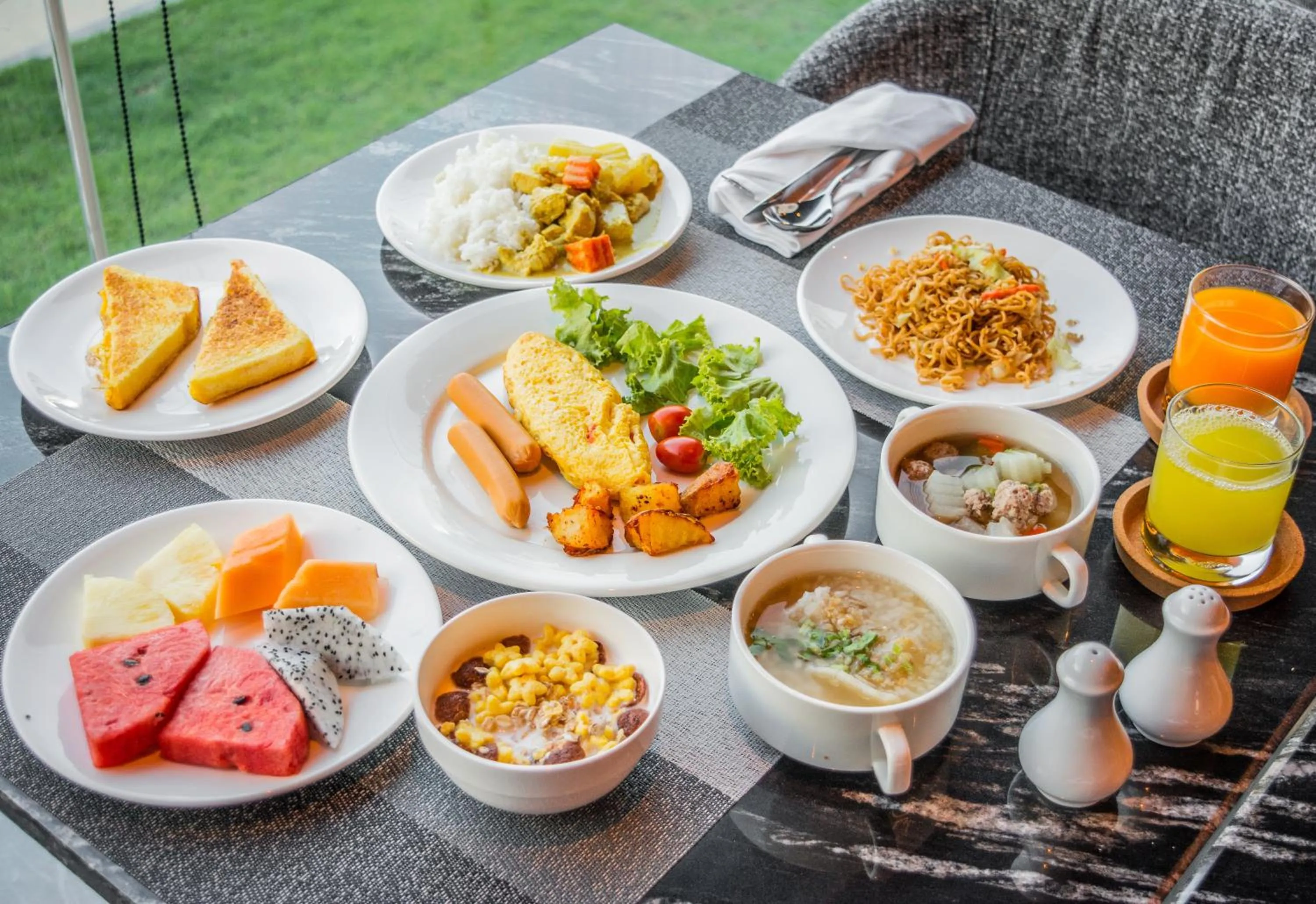 Breakfast in Amethyst Hotel Pattaya