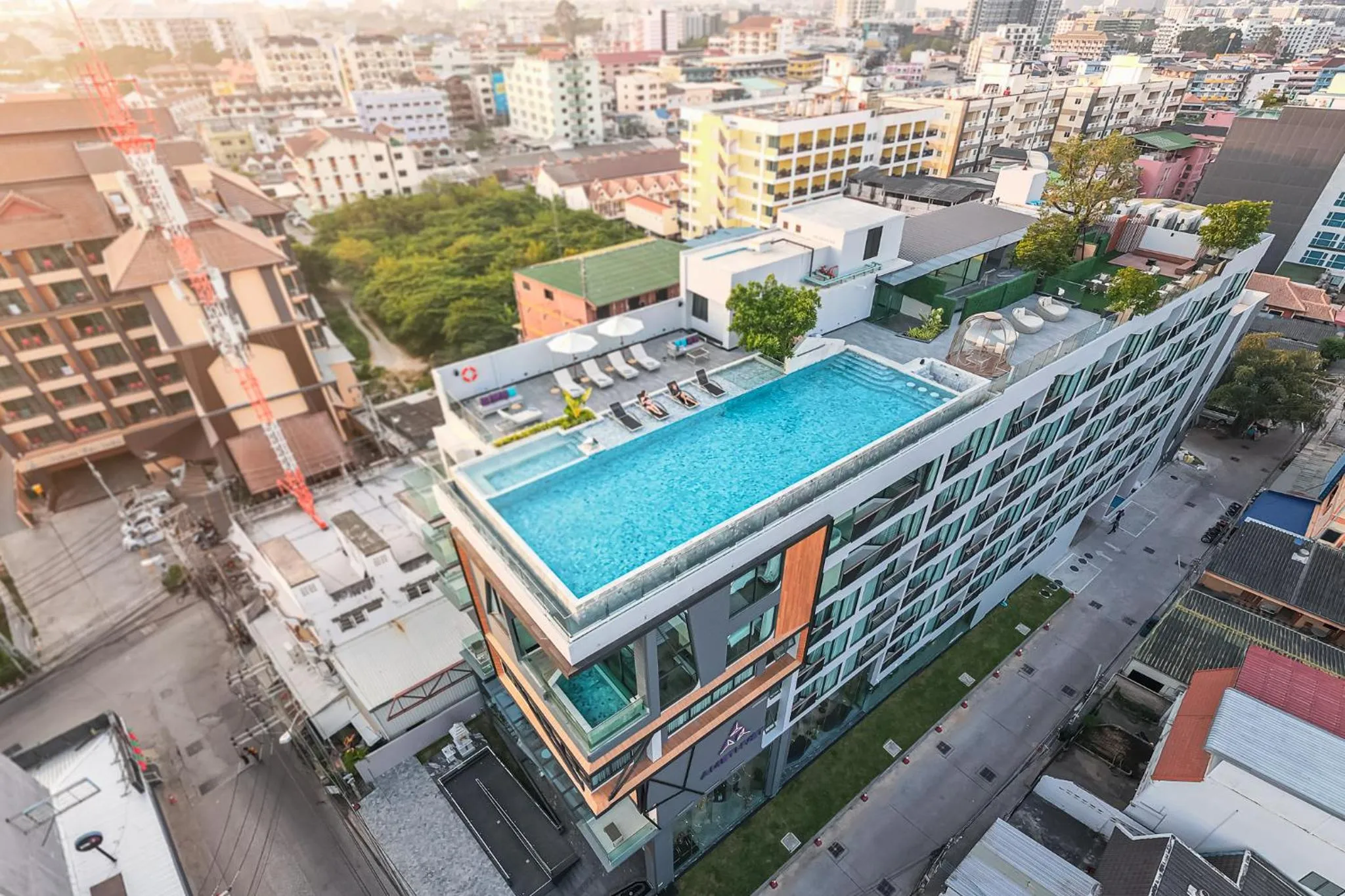 Property building in Amethyst Hotel Pattaya