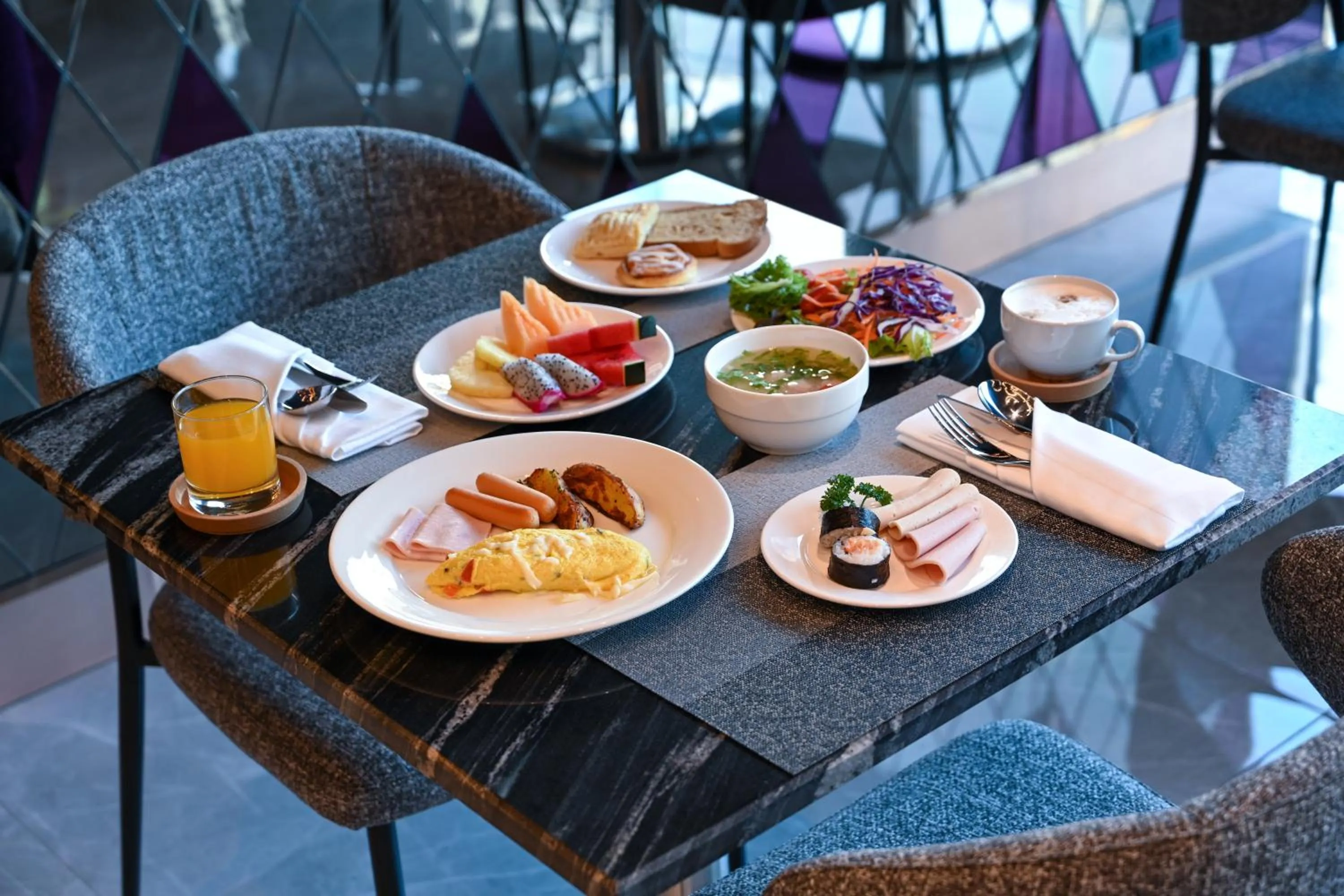 Breakfast in Amethyst Hotel Pattaya