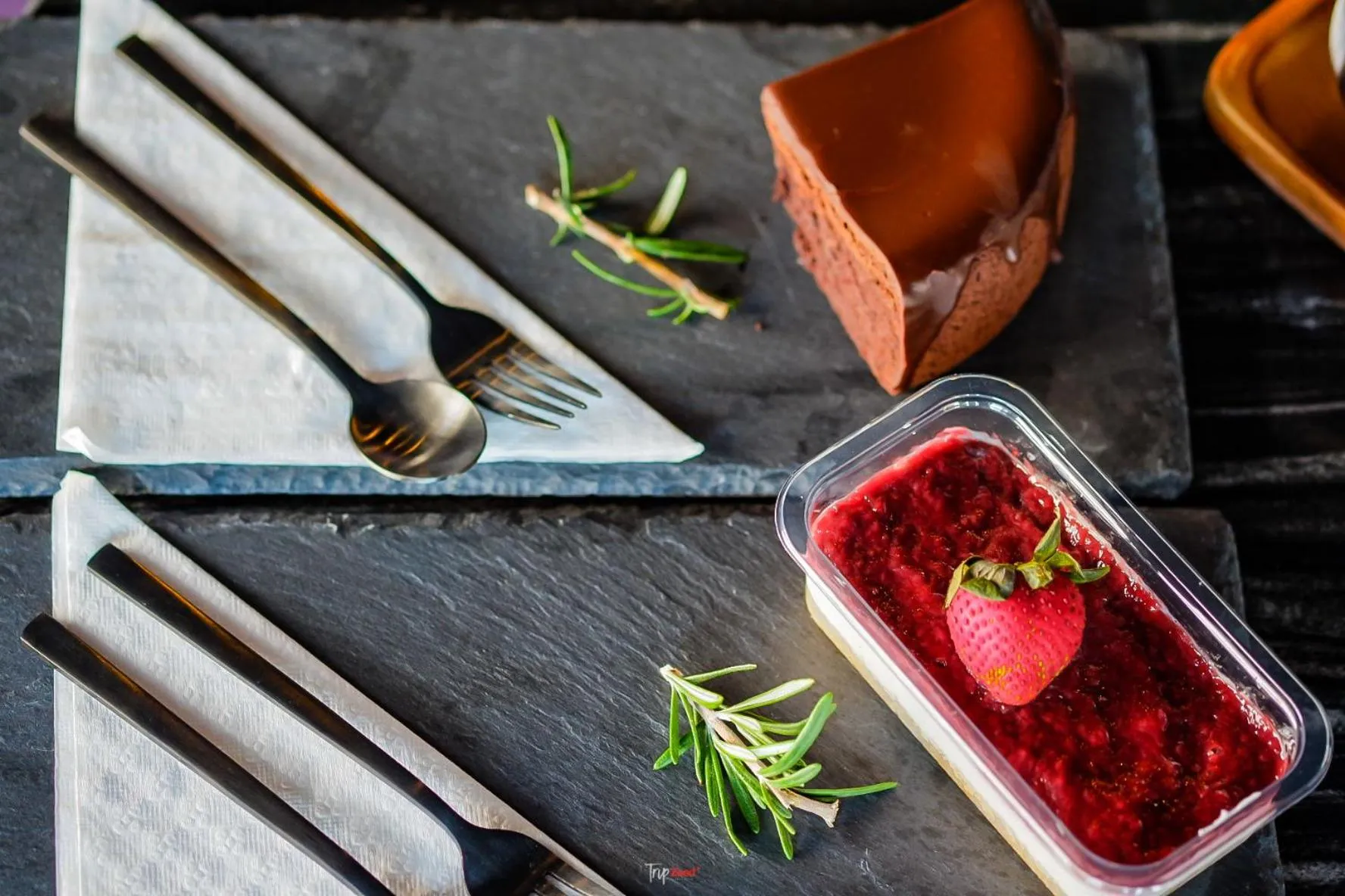 Food and drinks in Amethyst Hotel Pattaya