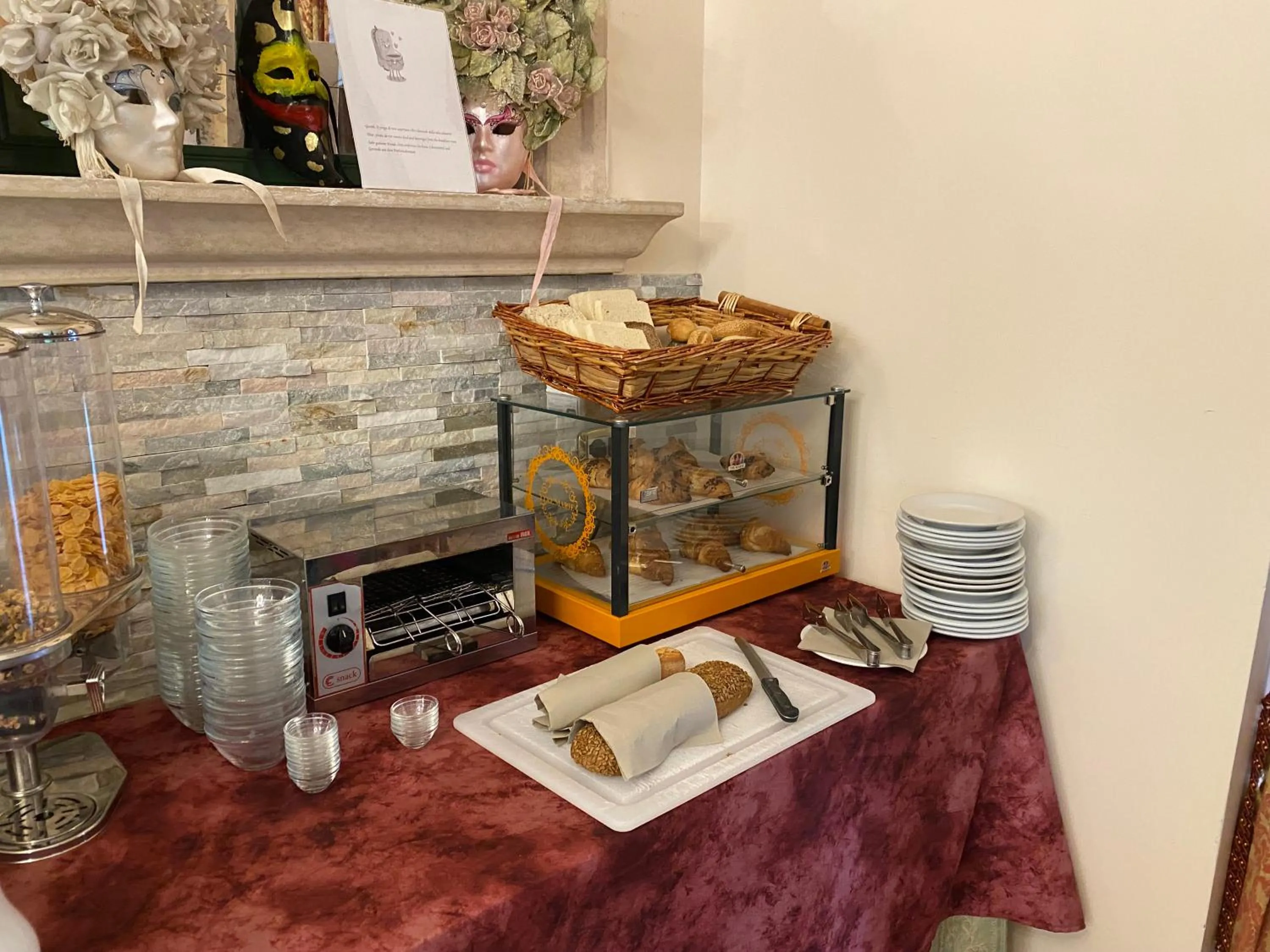 Breakfast in Hotel Villa Edera