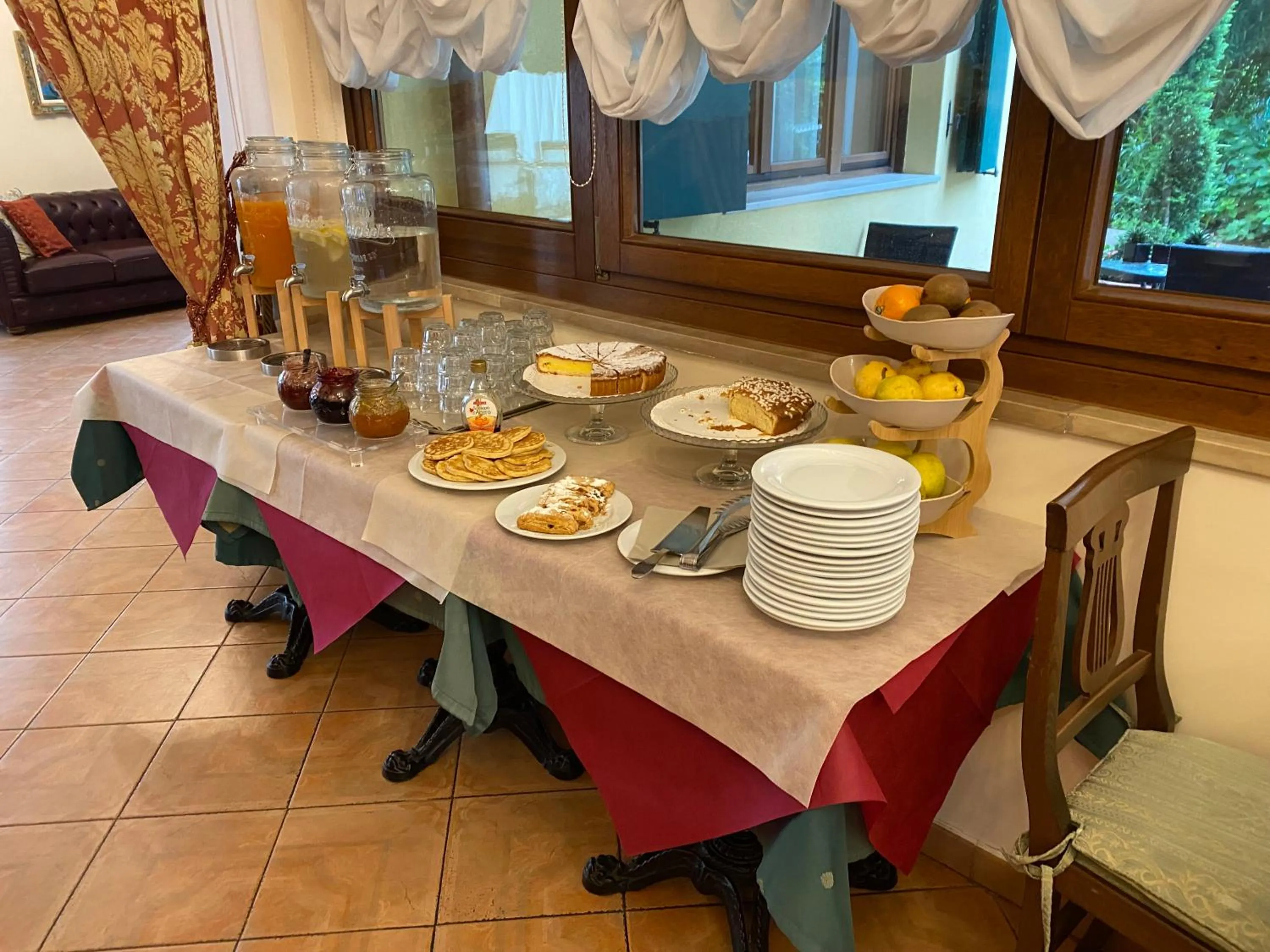 Breakfast in Hotel Villa Edera