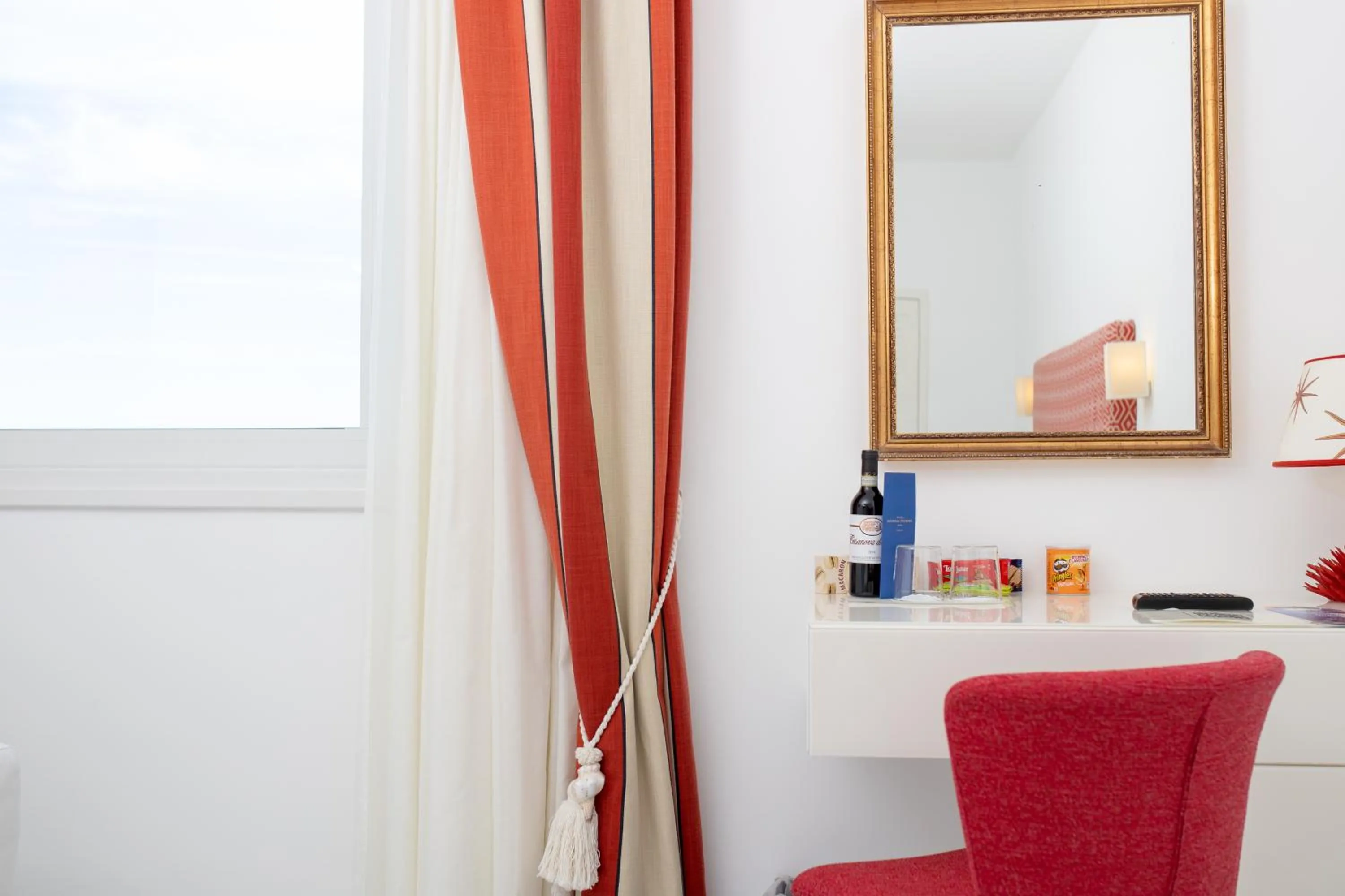 Living room in Hotel Marina Riviera