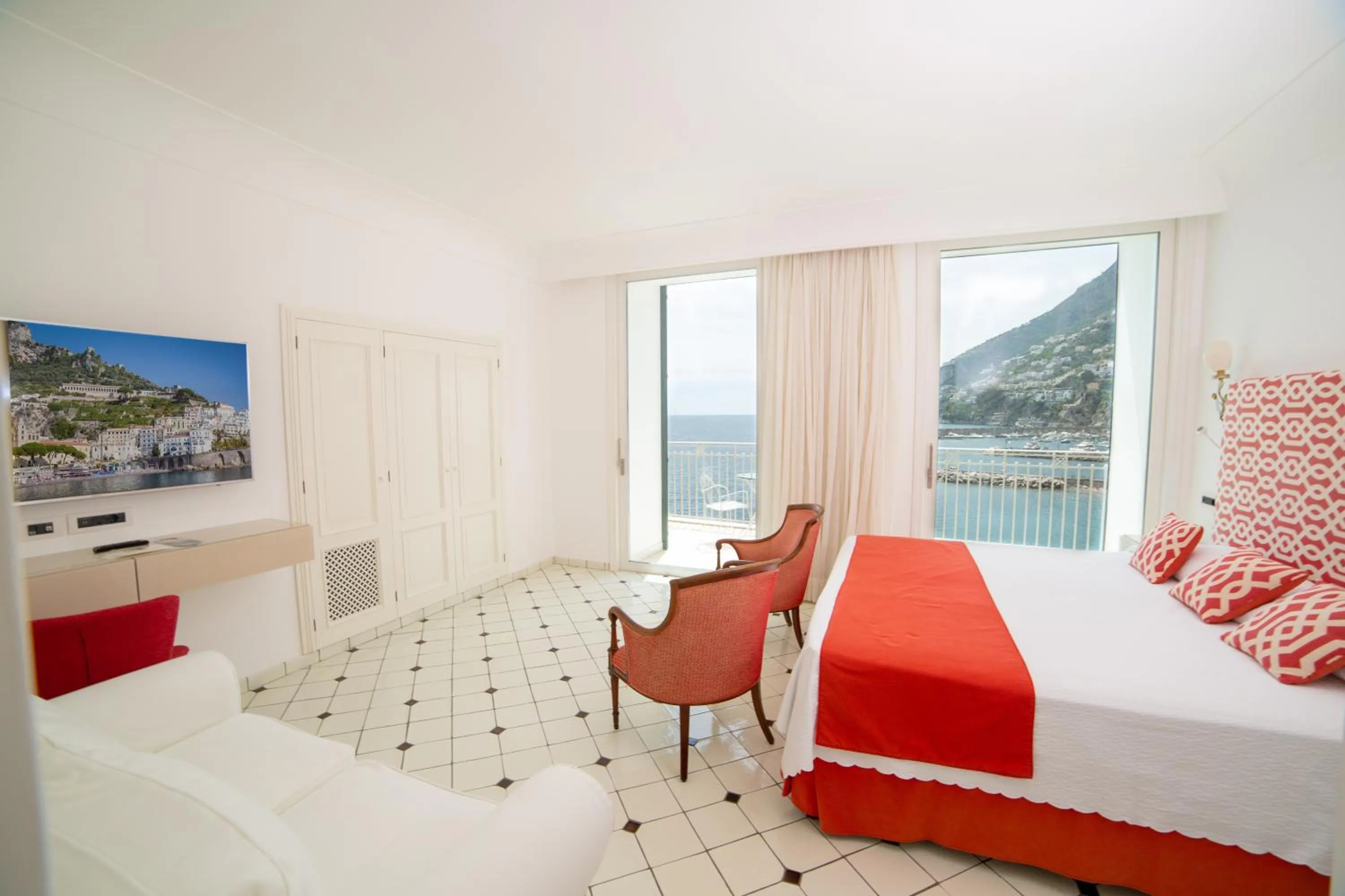 Photo of the whole room, Bed in Hotel Marina Riviera