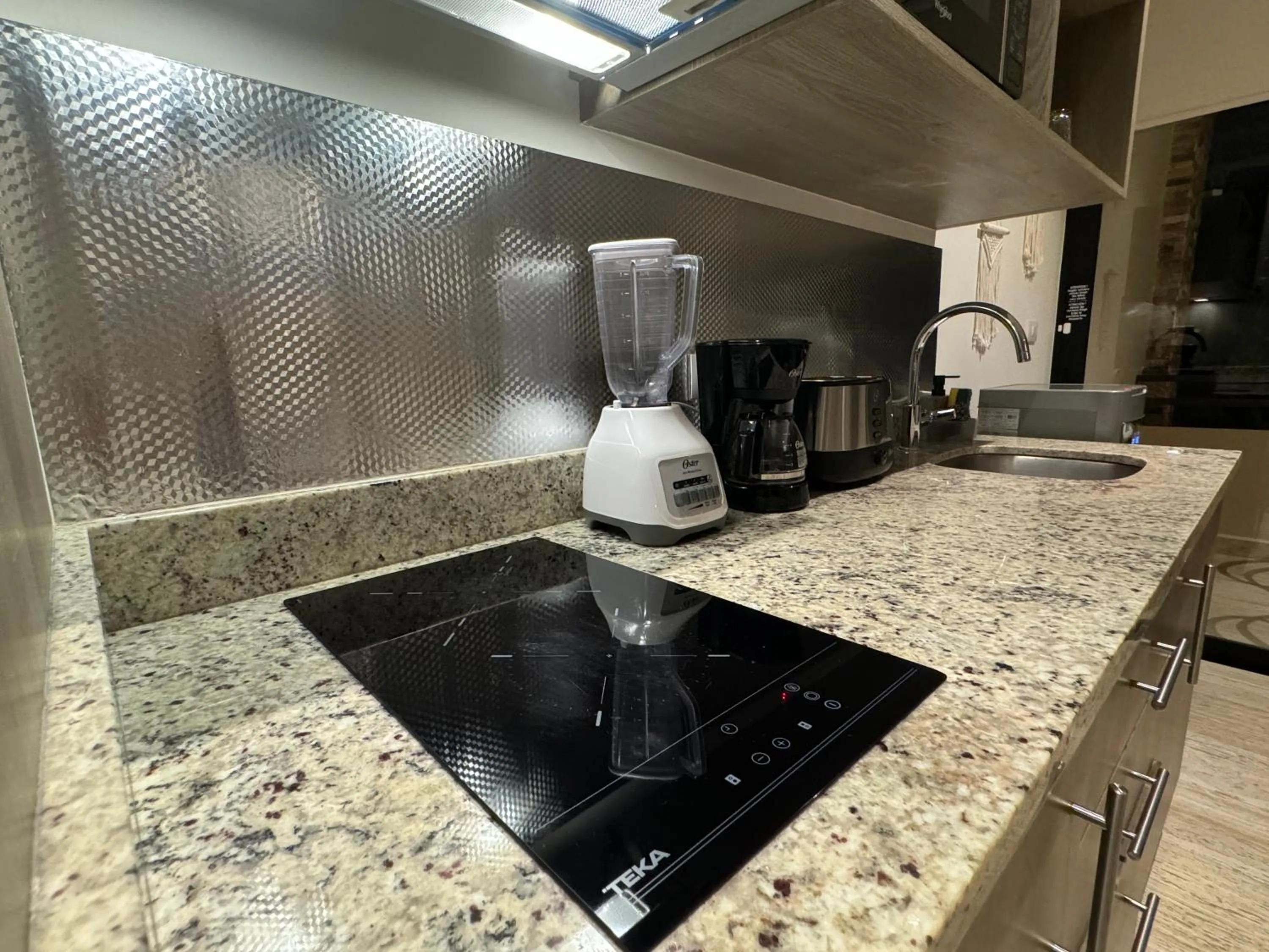 stove in 'Syrena Luxury Caribbean' Heart of Playa del Carmen - Fast Wi-fi - Sea Views