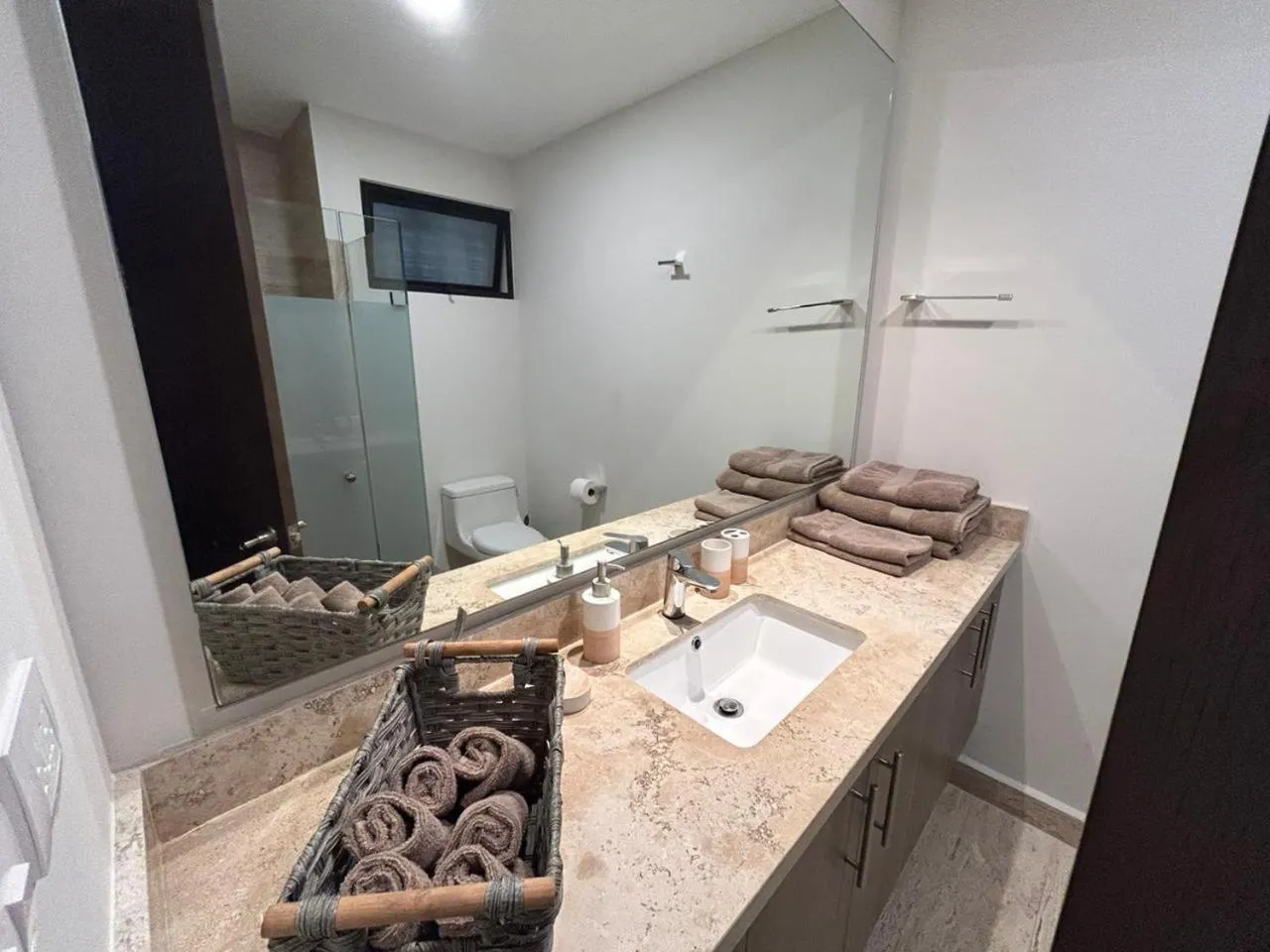 Bathroom in 'Syrena Luxury Caribbean' Heart of Playa del Carmen - Fast Wi-fi - Sea Views